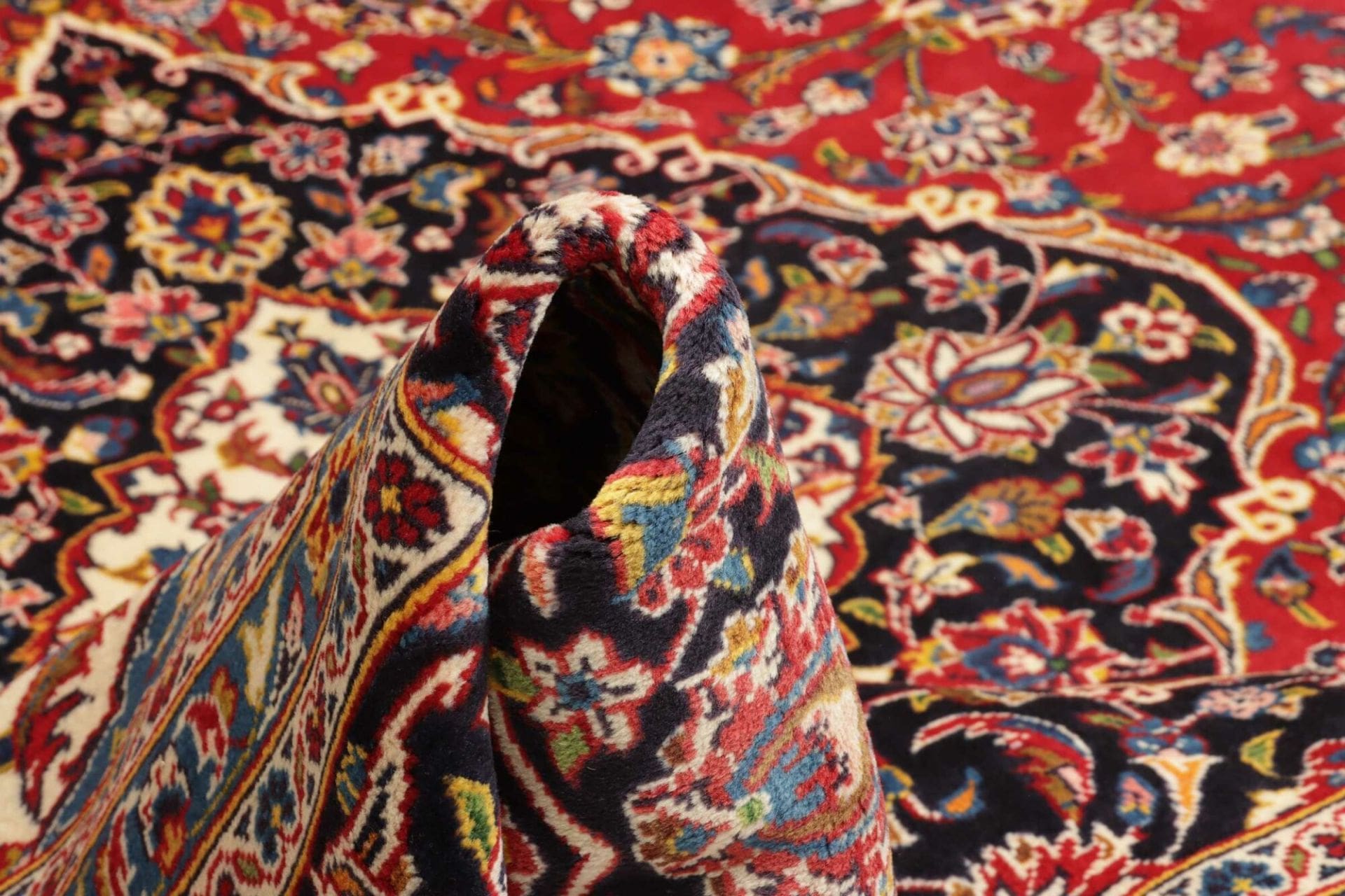 Handgeknüpfter Kashan Perserteppich 276 × 385 cm