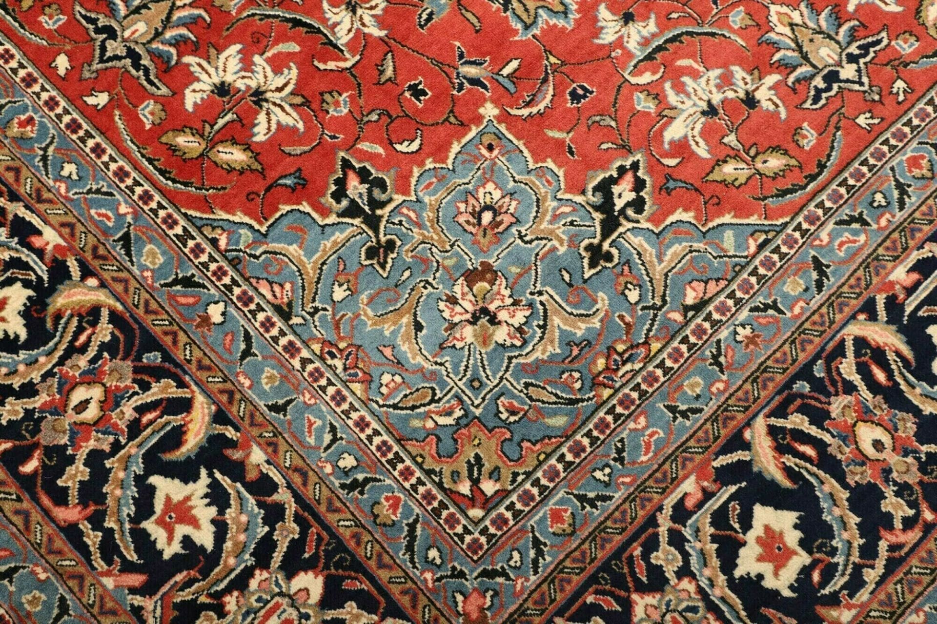 eleganter-sarough-orientteppich-268-x-385cm-handgeknupft-5 Handgeknüpfter Sarough Farahan Perserteppich, 268 × 385 cm, Wolle