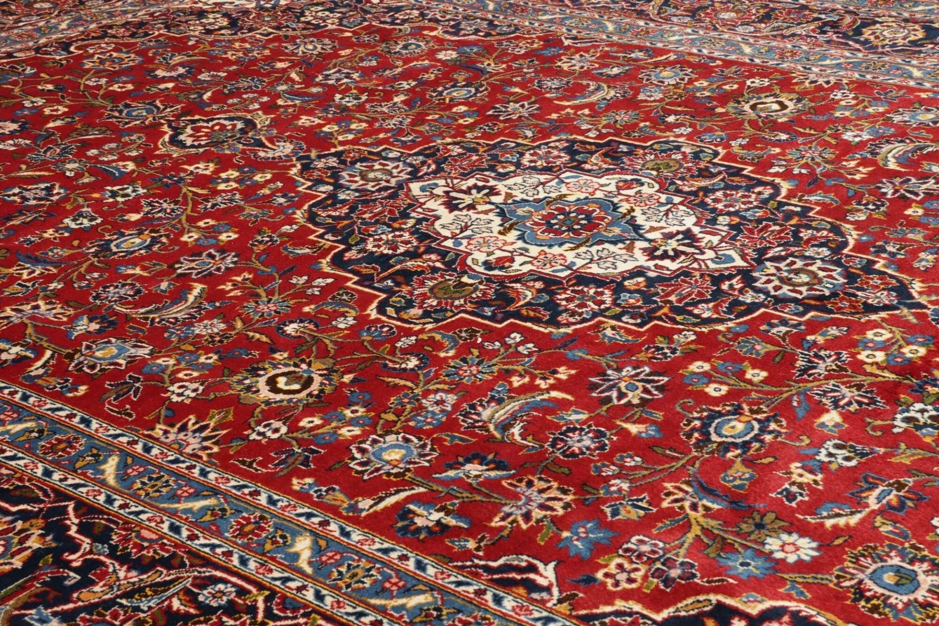 Kashan Perserteppich 271 × 396 cm aus Wolle, handgeknüpft