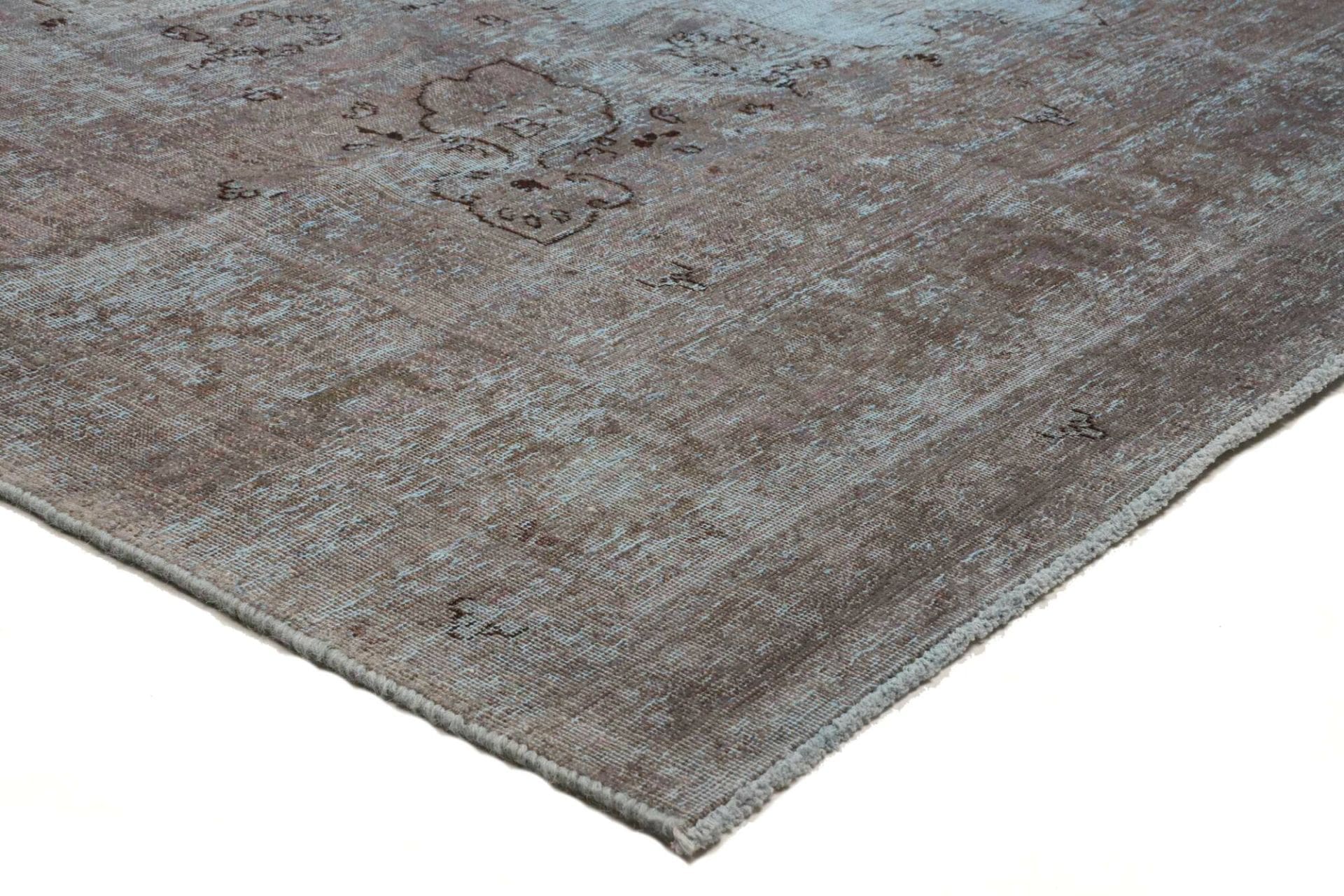 Perserteppich aus Iran, 243 × 325 cm