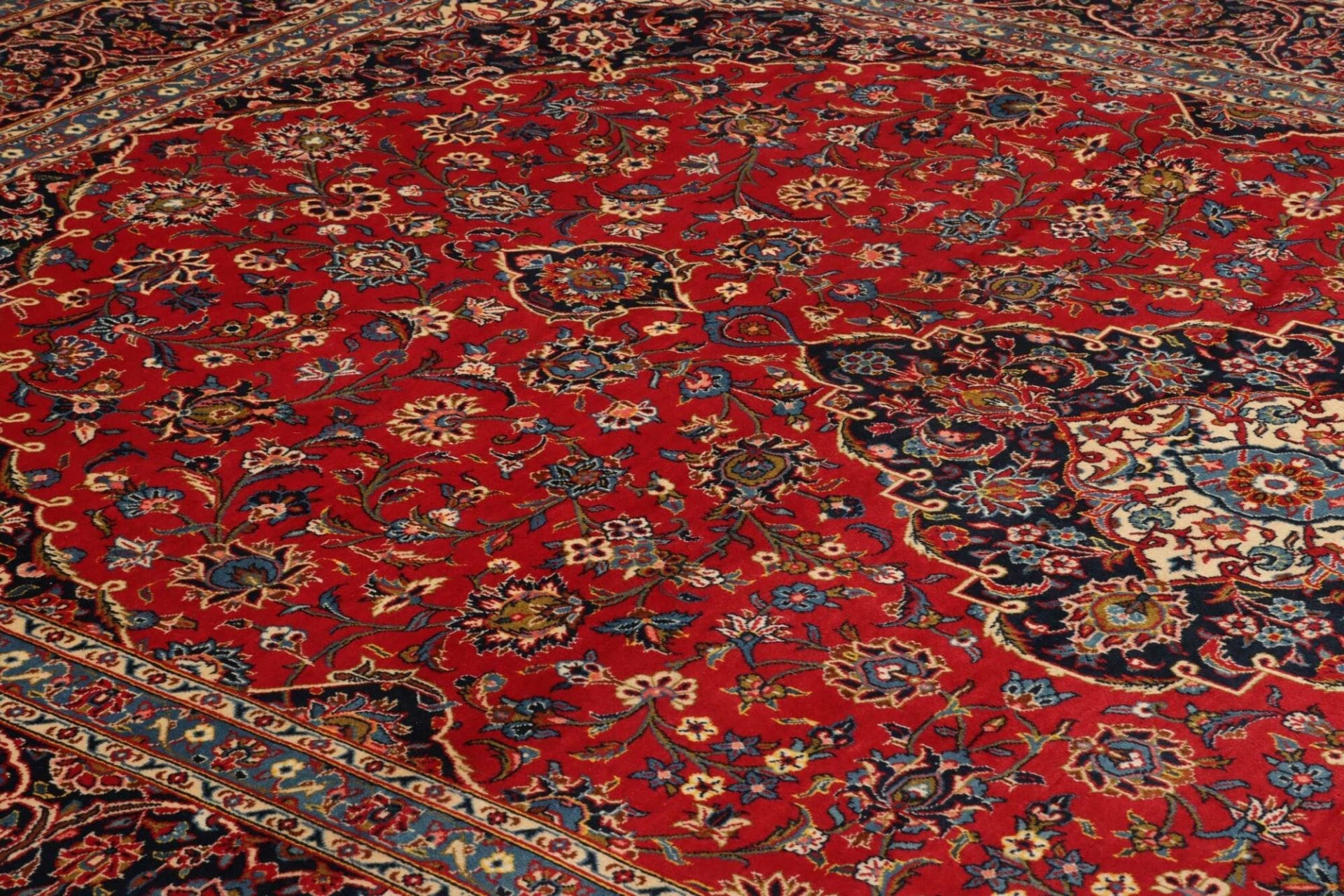 Handgeknüpfter Kashan Perserteppich 275 × 400 cm
