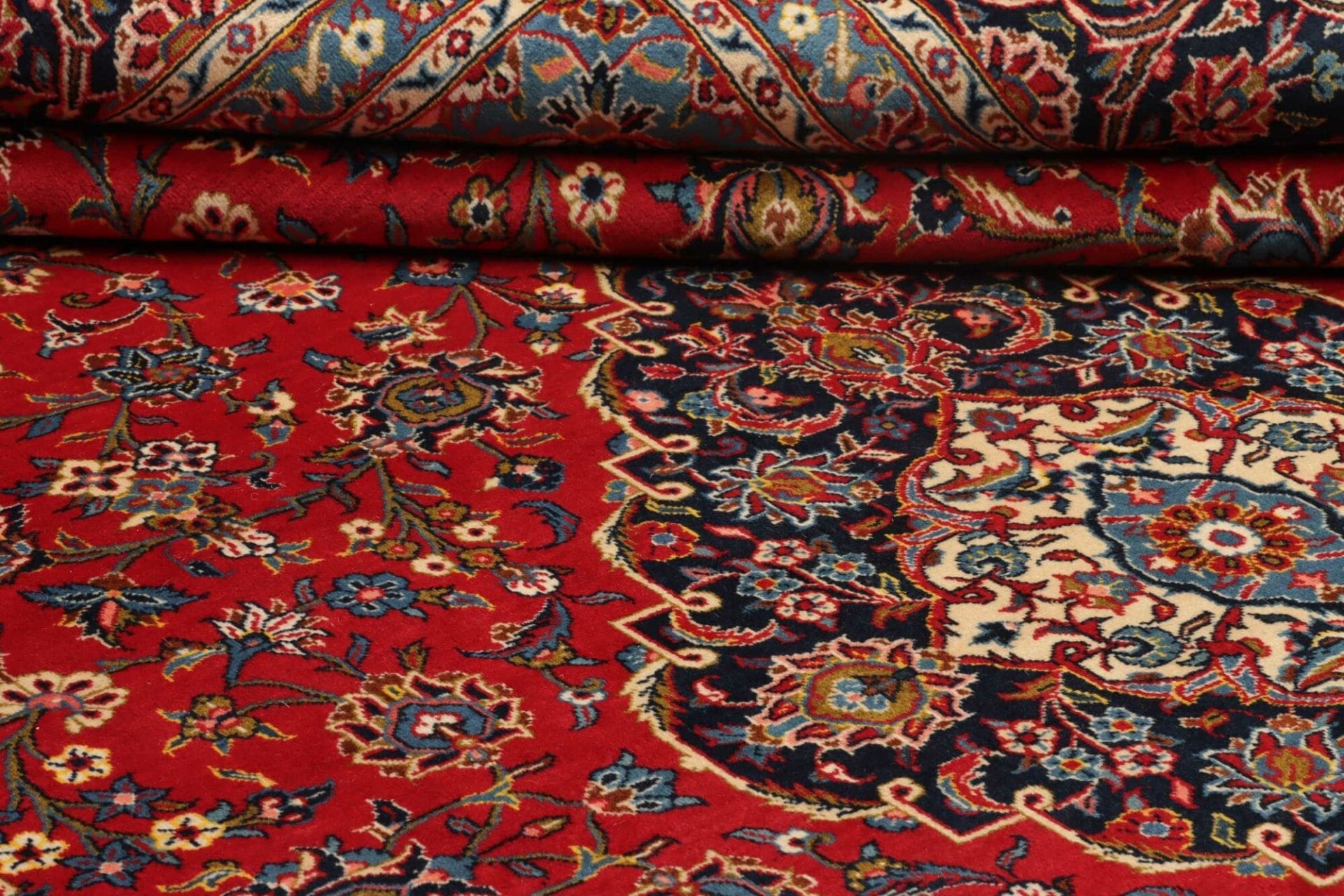 Handgeknüpfter Kashan Perserteppich 275 × 400 cm