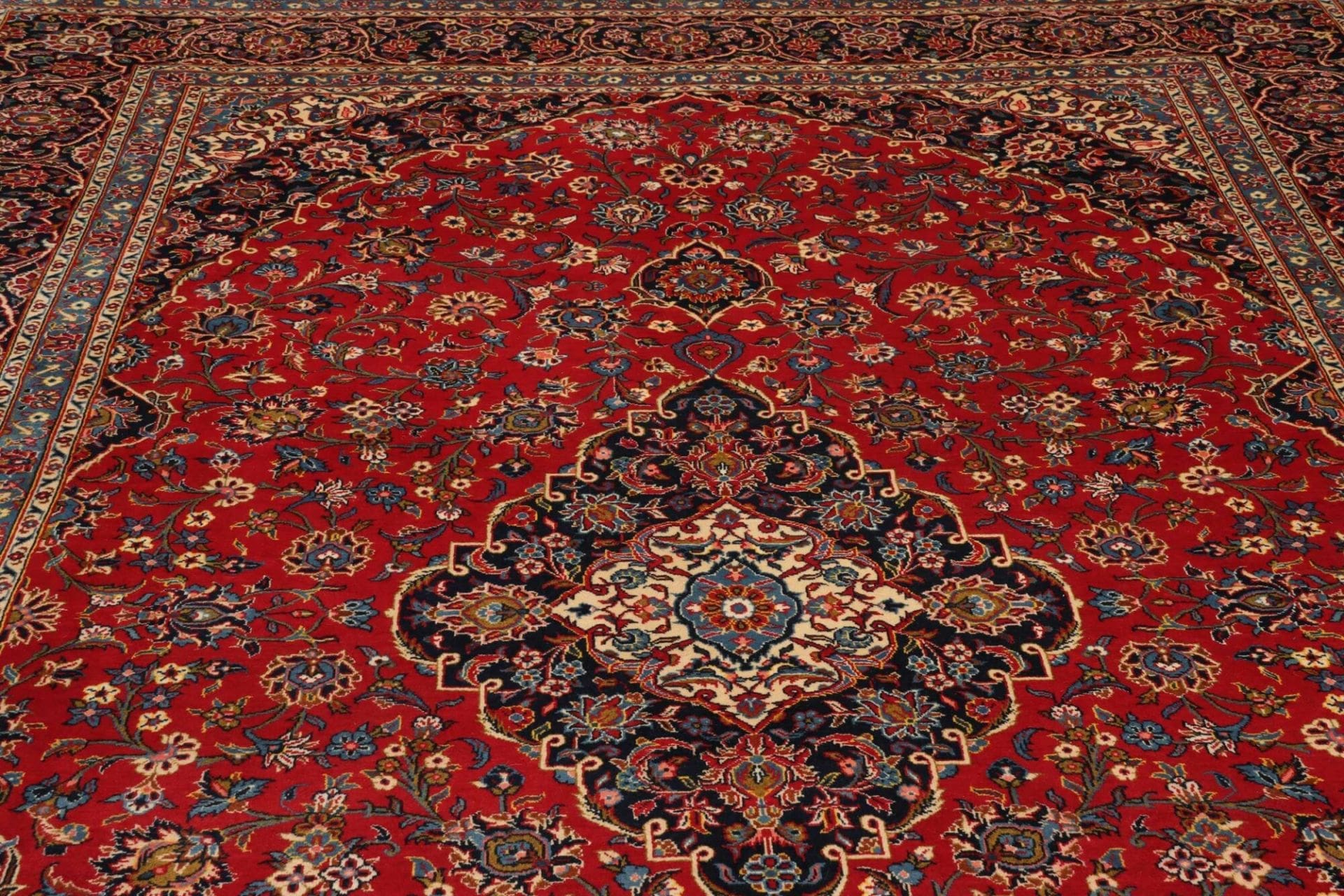 Handgeknüpfter Kashan Perserteppich 275 × 400 cm