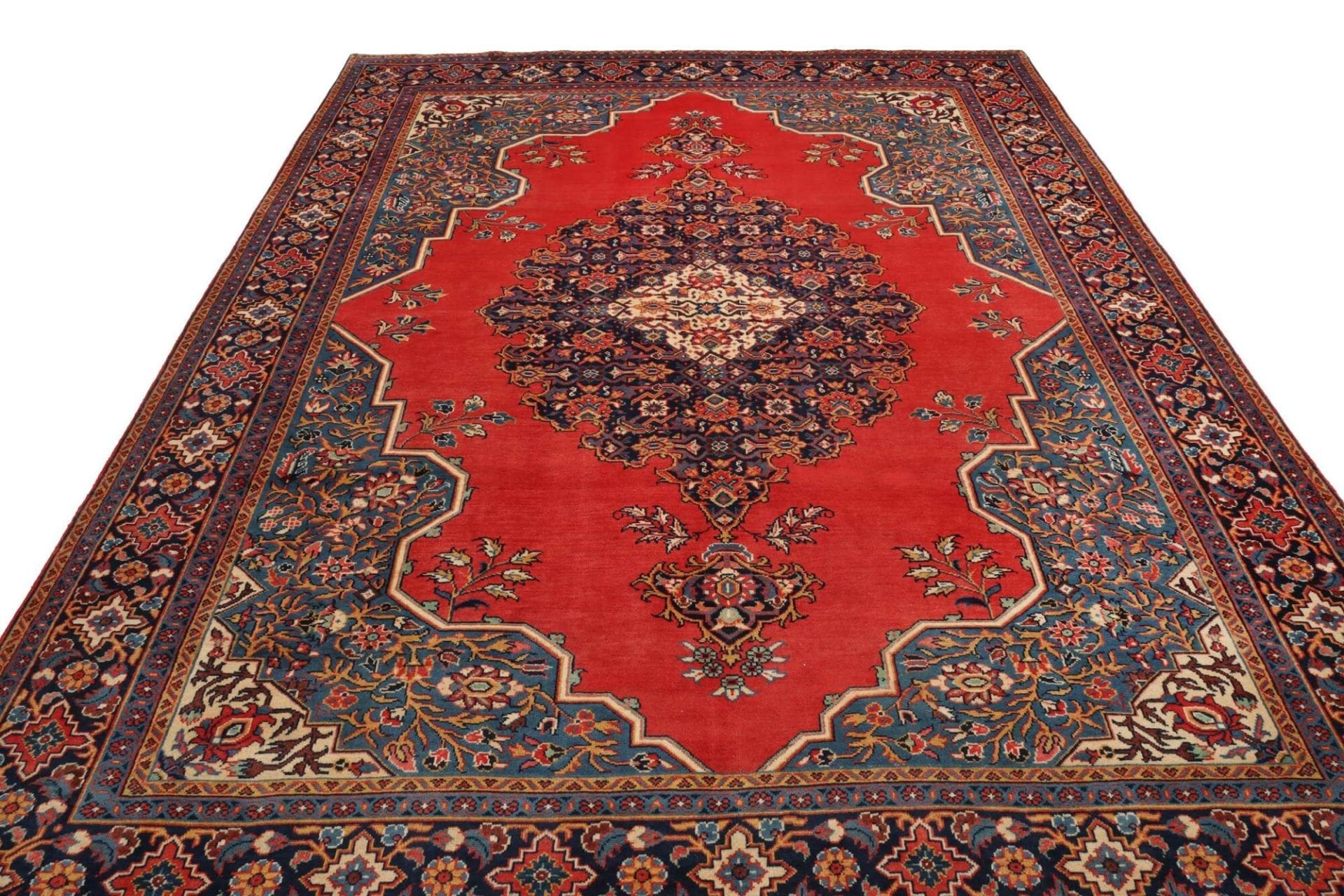 Perserteppich aus Iran, 273 × 380 cm