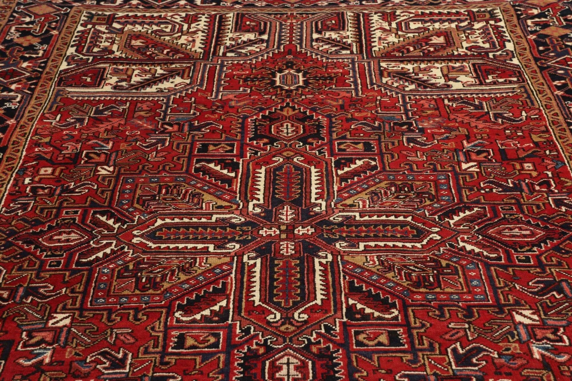heriz-teppich-223-x-362-cm-geometrisch-schurwolle-handgeknupft-8 Heriz Perserteppich 223 × 362 cm aus Wolle, handgeknüpft