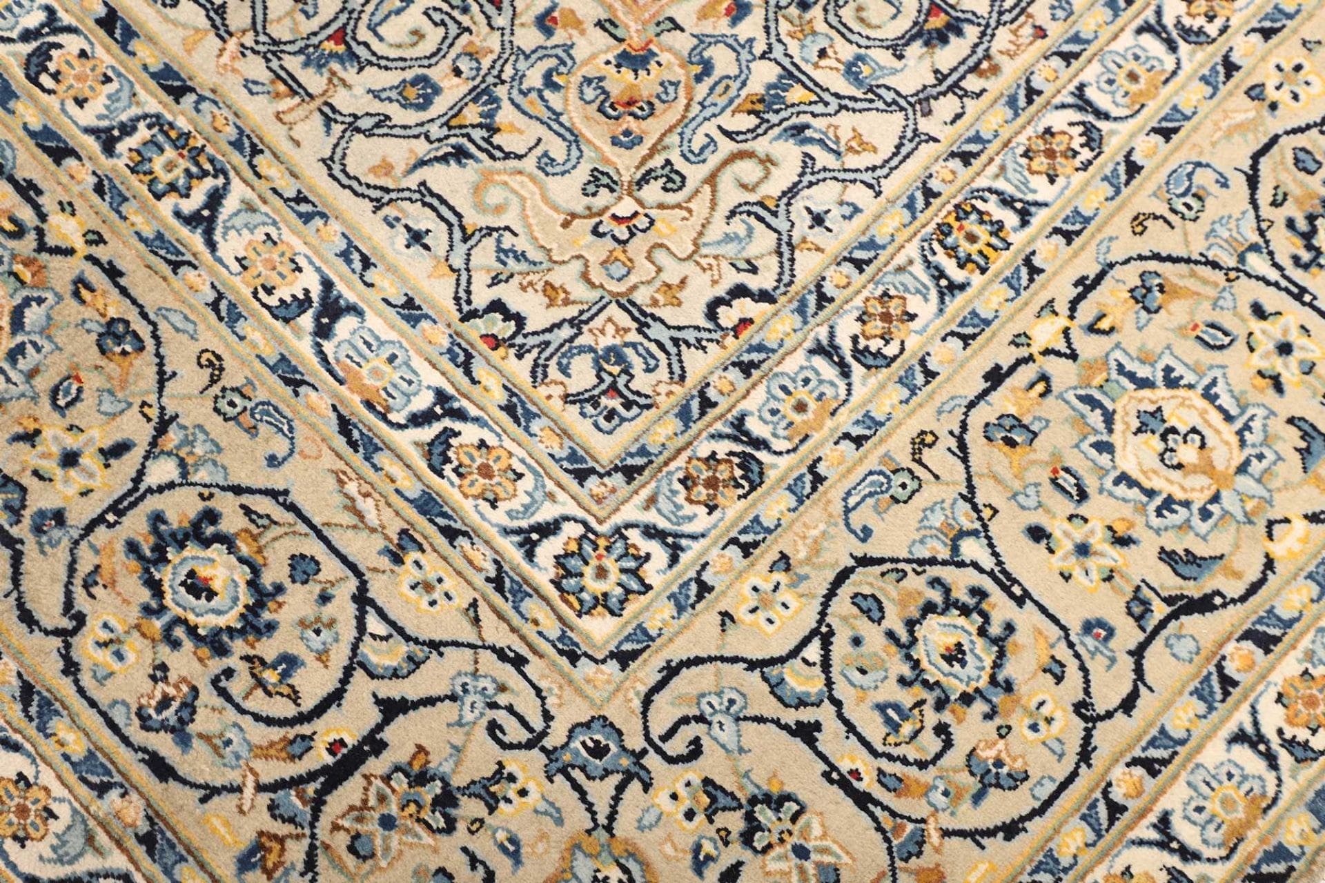 Handgeknüpfter Kashan Perserteppich, 253 × 392 cm, Wolle