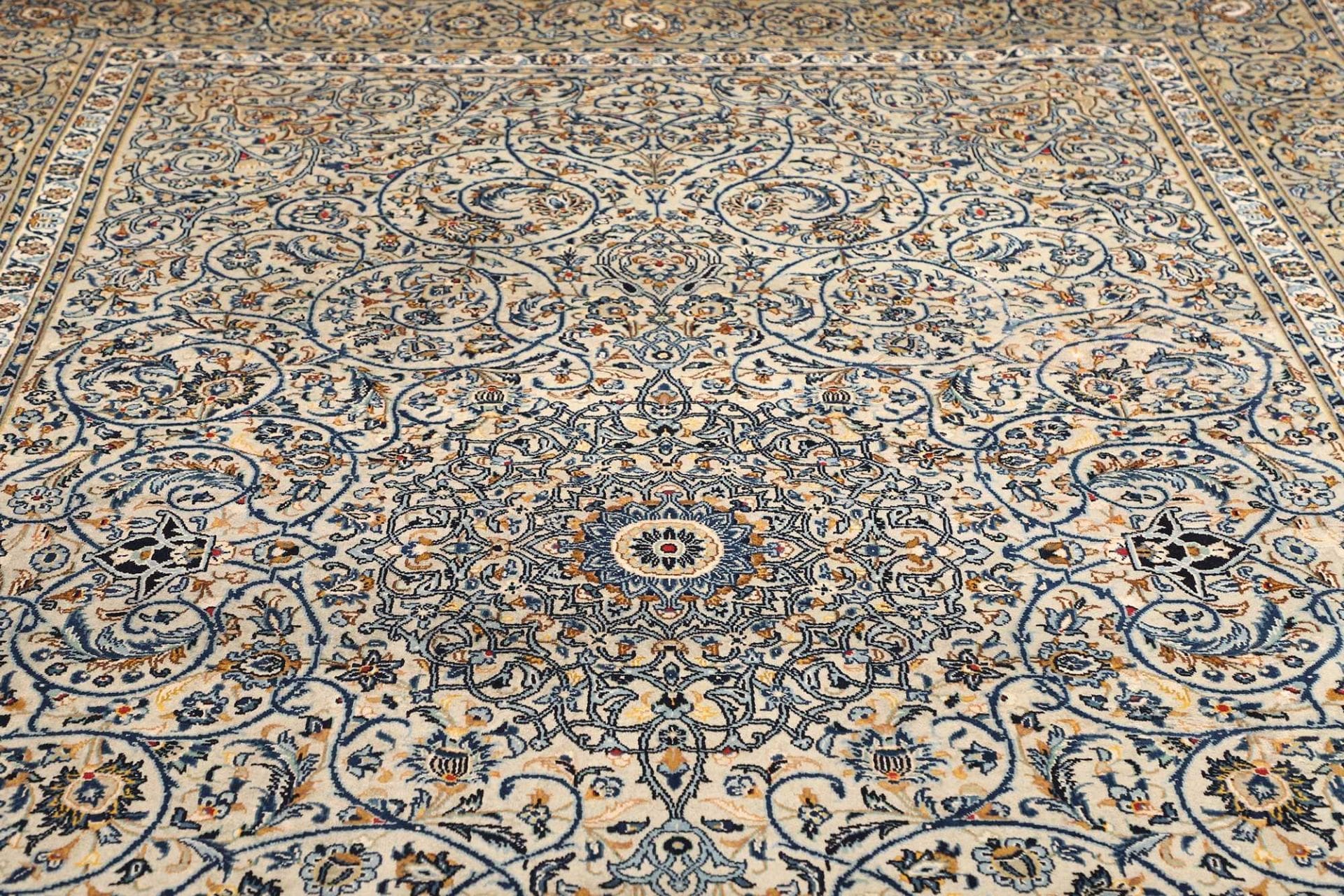 Handgeknüpfter Kashan Perserteppich, 253 × 392 cm, Wolle