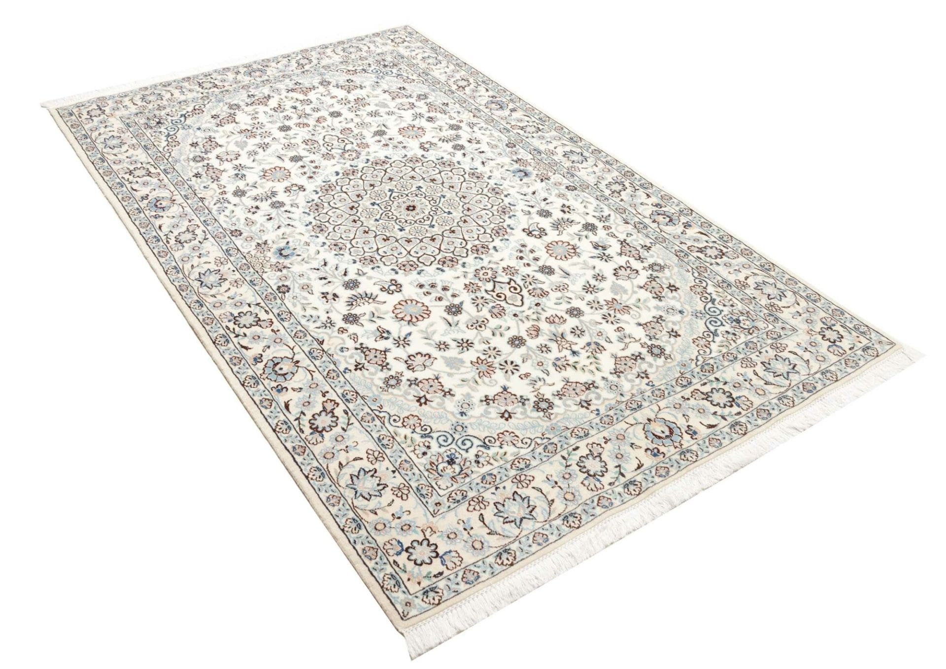 Handgeknüpfter Nain Perserteppich, 136 × 223 cm, Wolle
