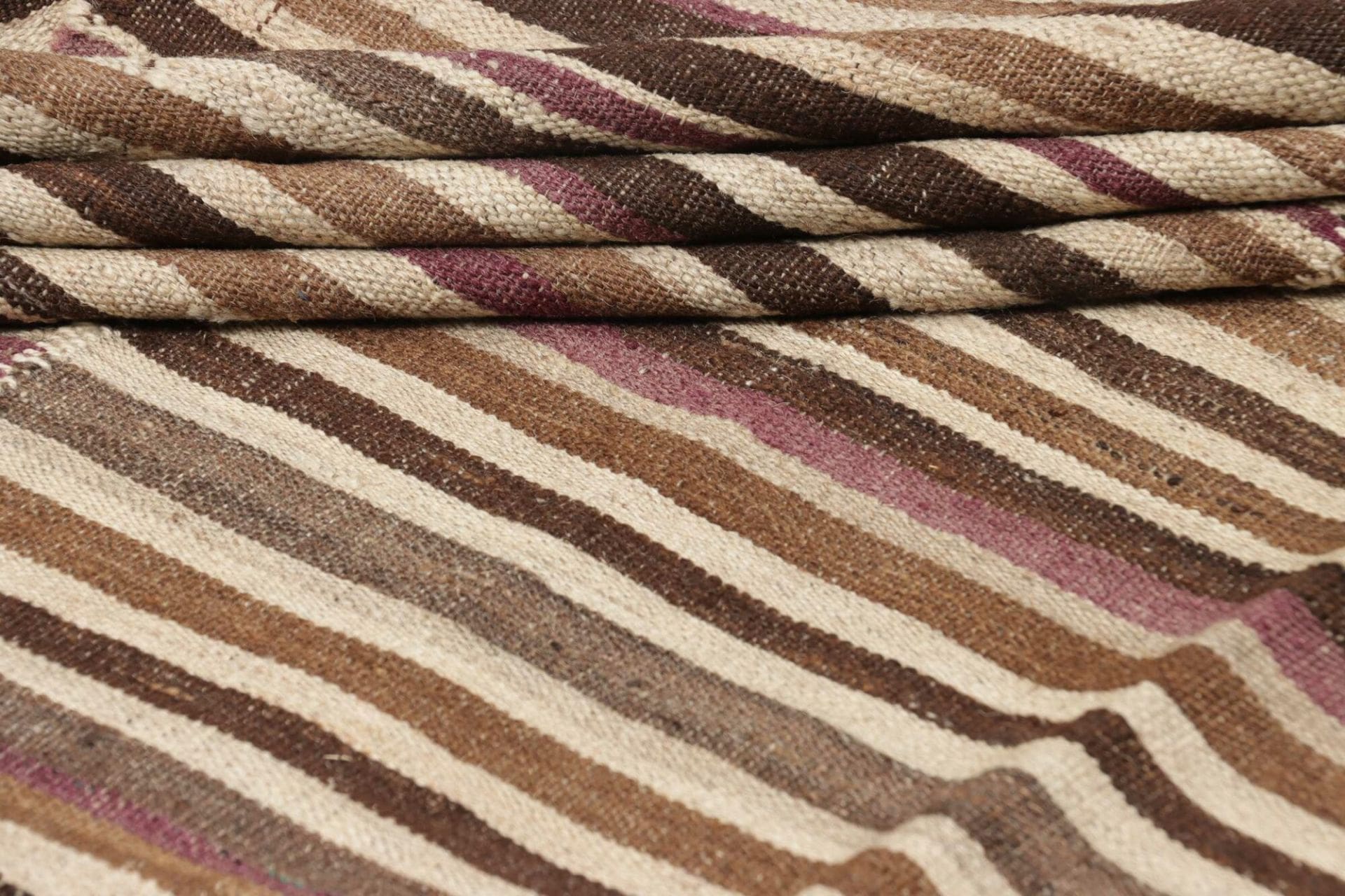 kelim-mazandra-219-x-347cm-handgewebt-rustikaler-stil-2 Handgewebter Kelim Perserteppich, 219 × 347 cm, Wolle