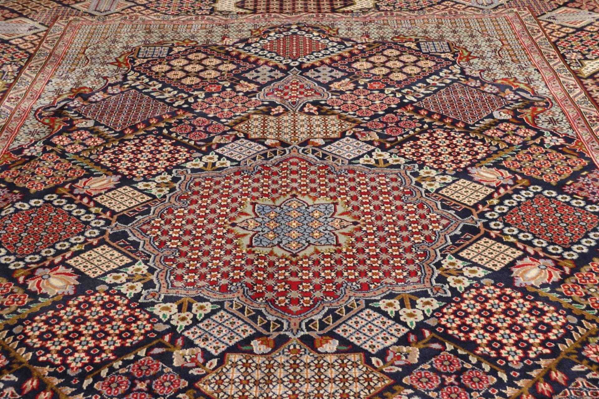 Handgeknüpfter Perserteppich, 308 × 430 cm, Wolle