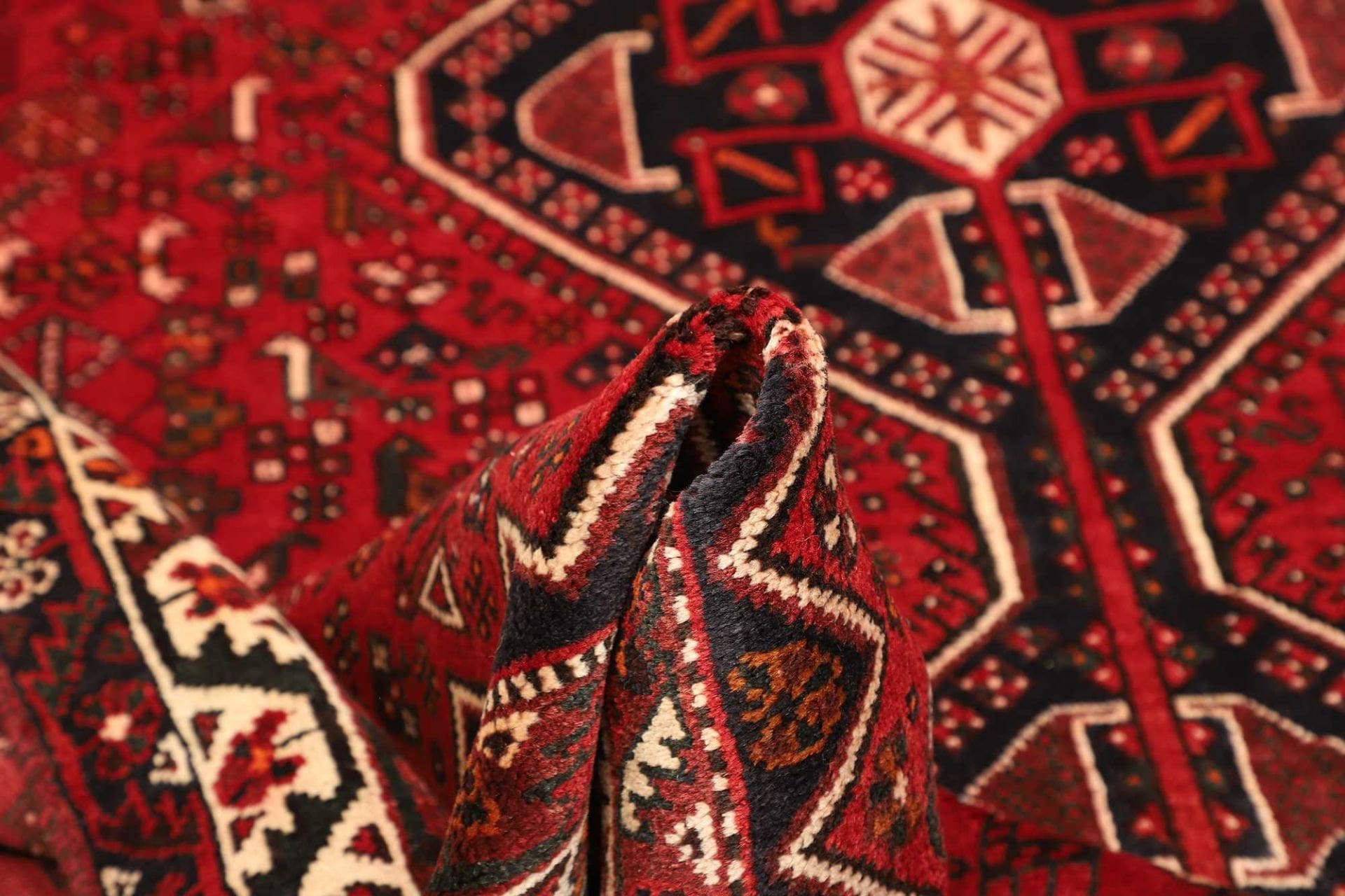 Handgeknüpfter Shiraz Perserteppich 230 × 320 cm