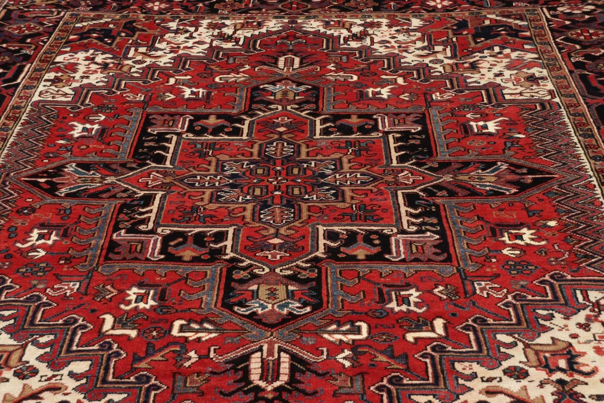 Heriz Perserteppich aus Iran, 250 × 310 cm