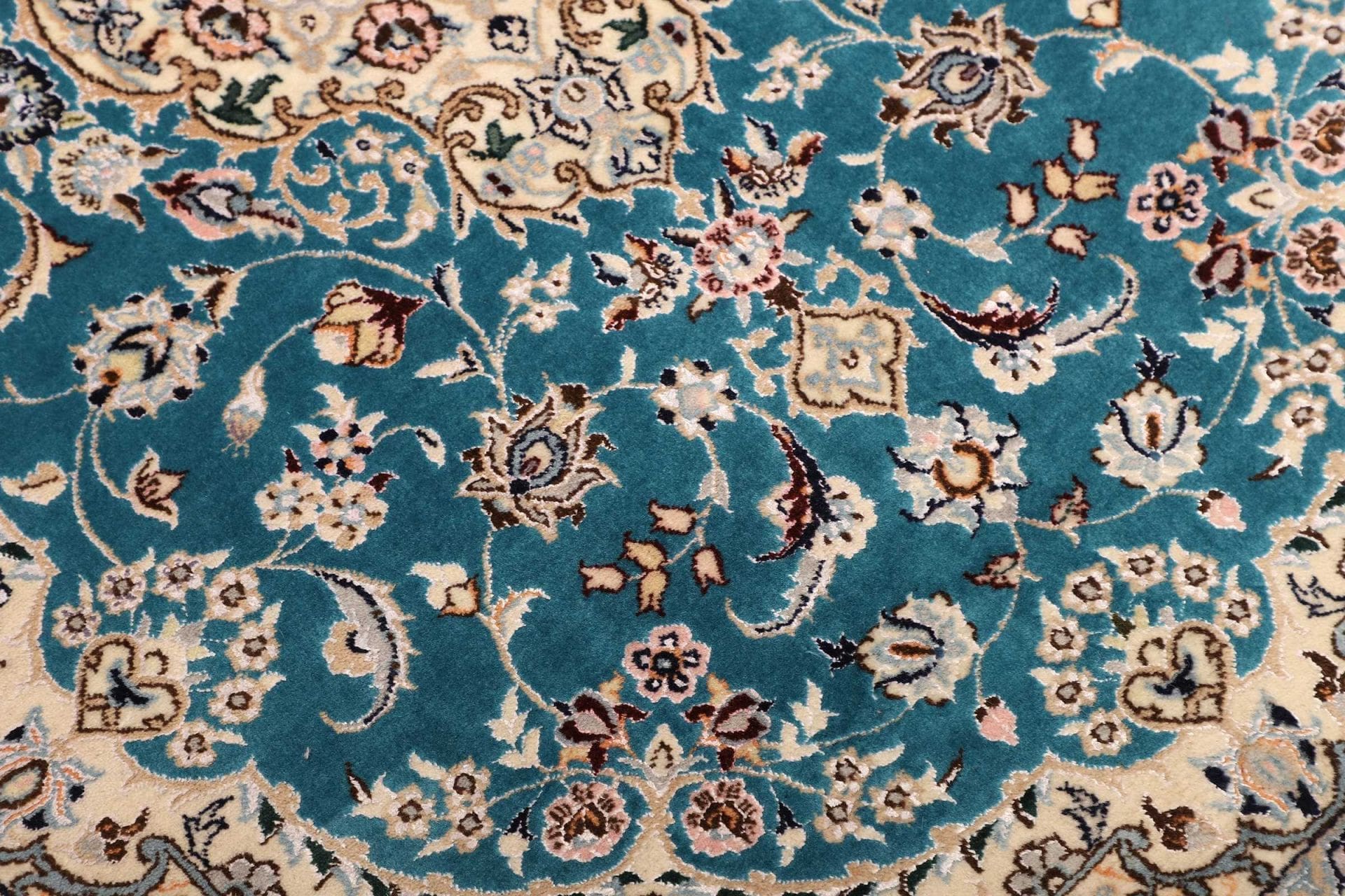 Nain Perserteppich aus Iran, 84 × 120 cm