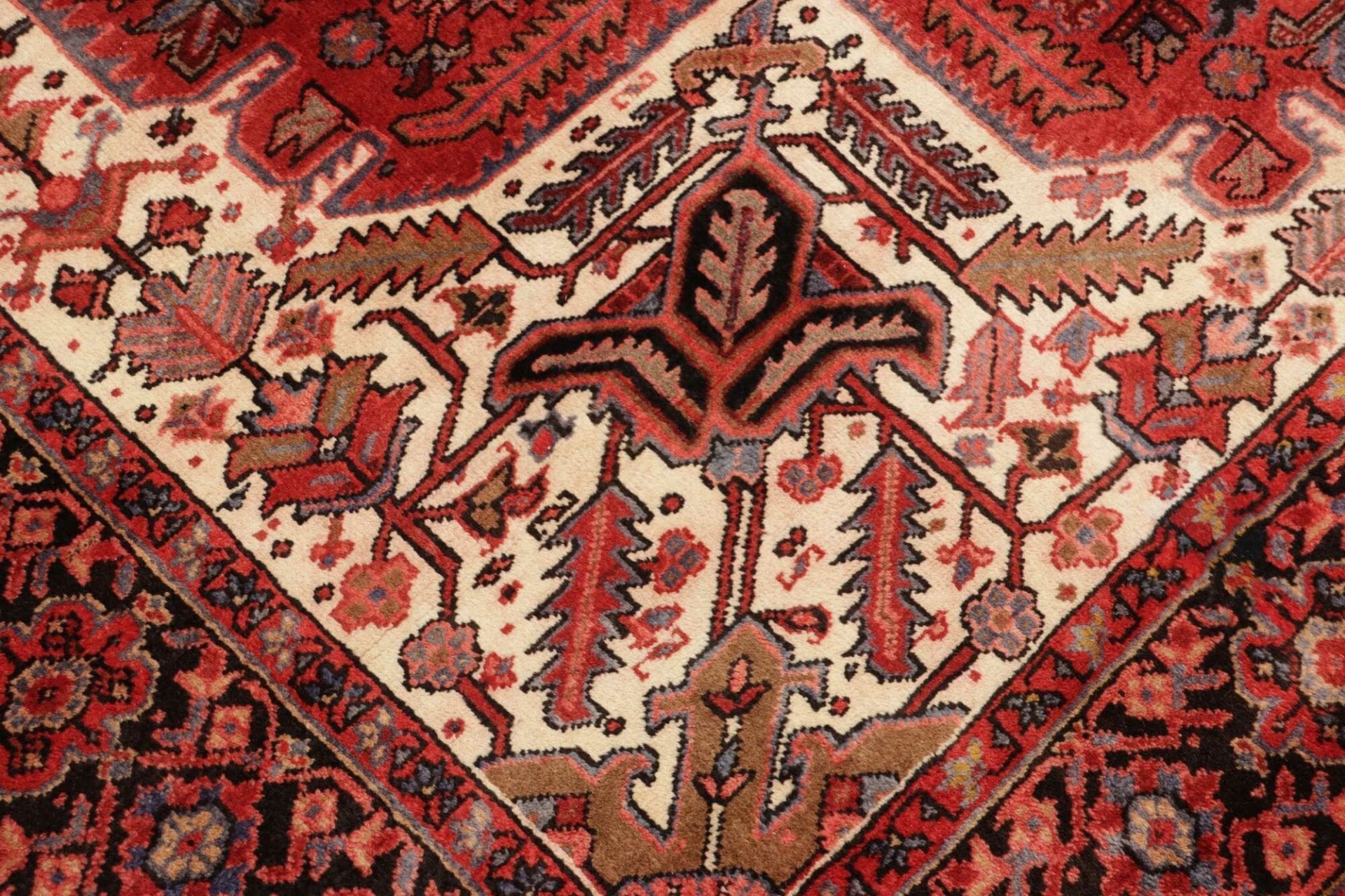 Heriz Perserteppich 259 × 324 cm aus Wolle, handgeknüpft