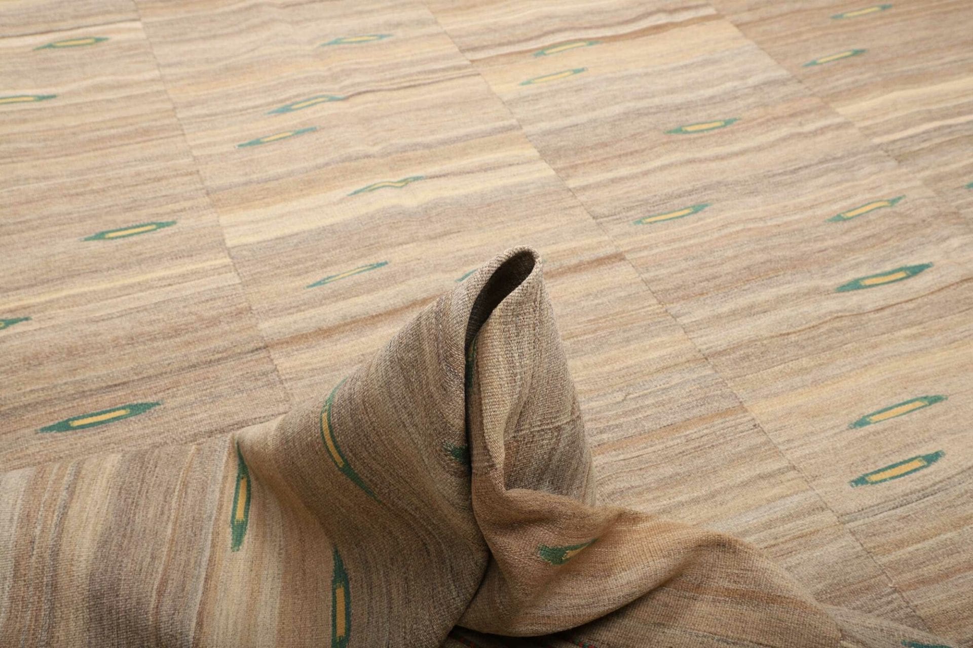 Kelim Perserteppich aus Iran, 280 × 337 cm
