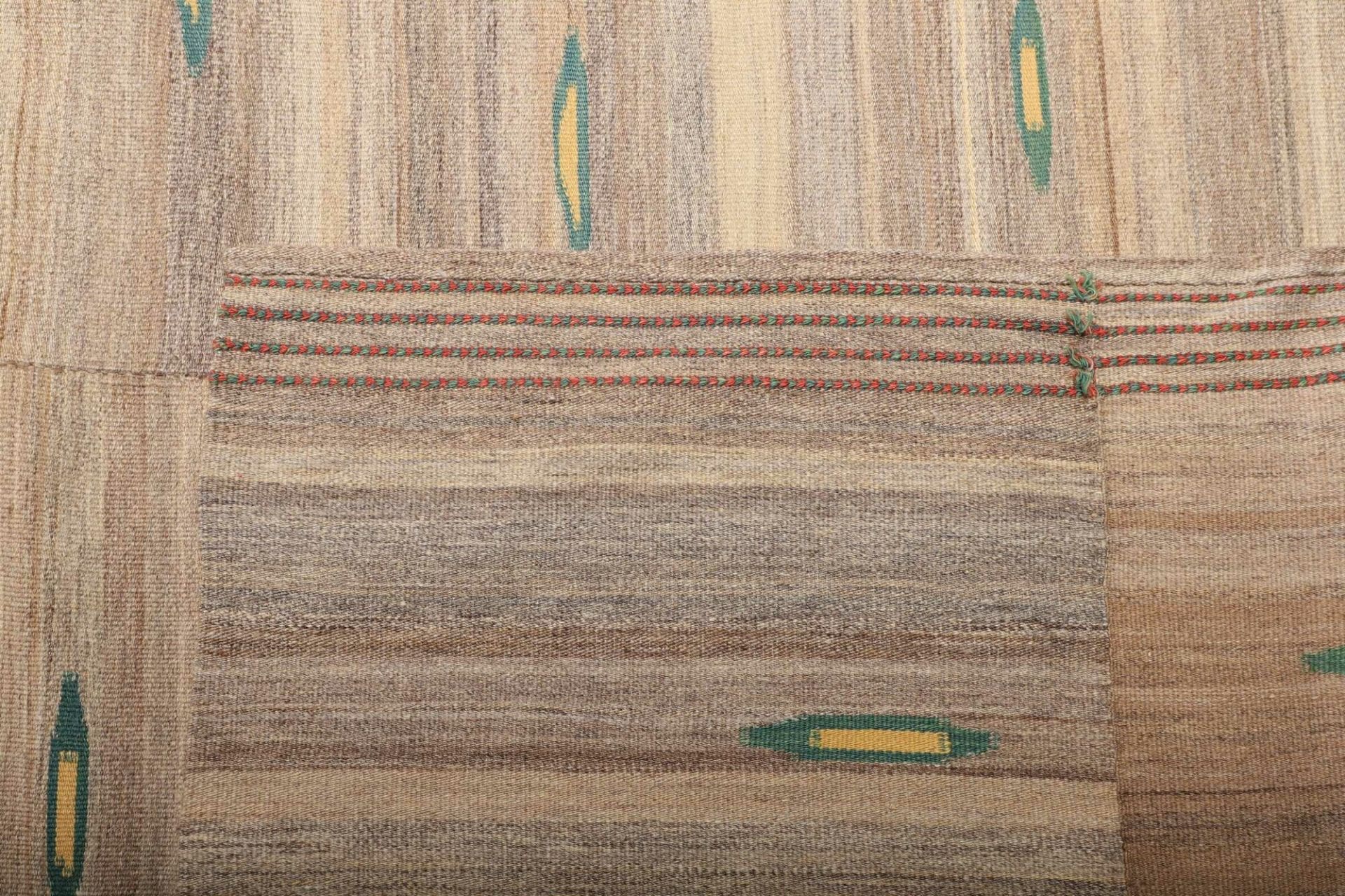 Kelim Perserteppich aus Iran, 280 × 337 cm