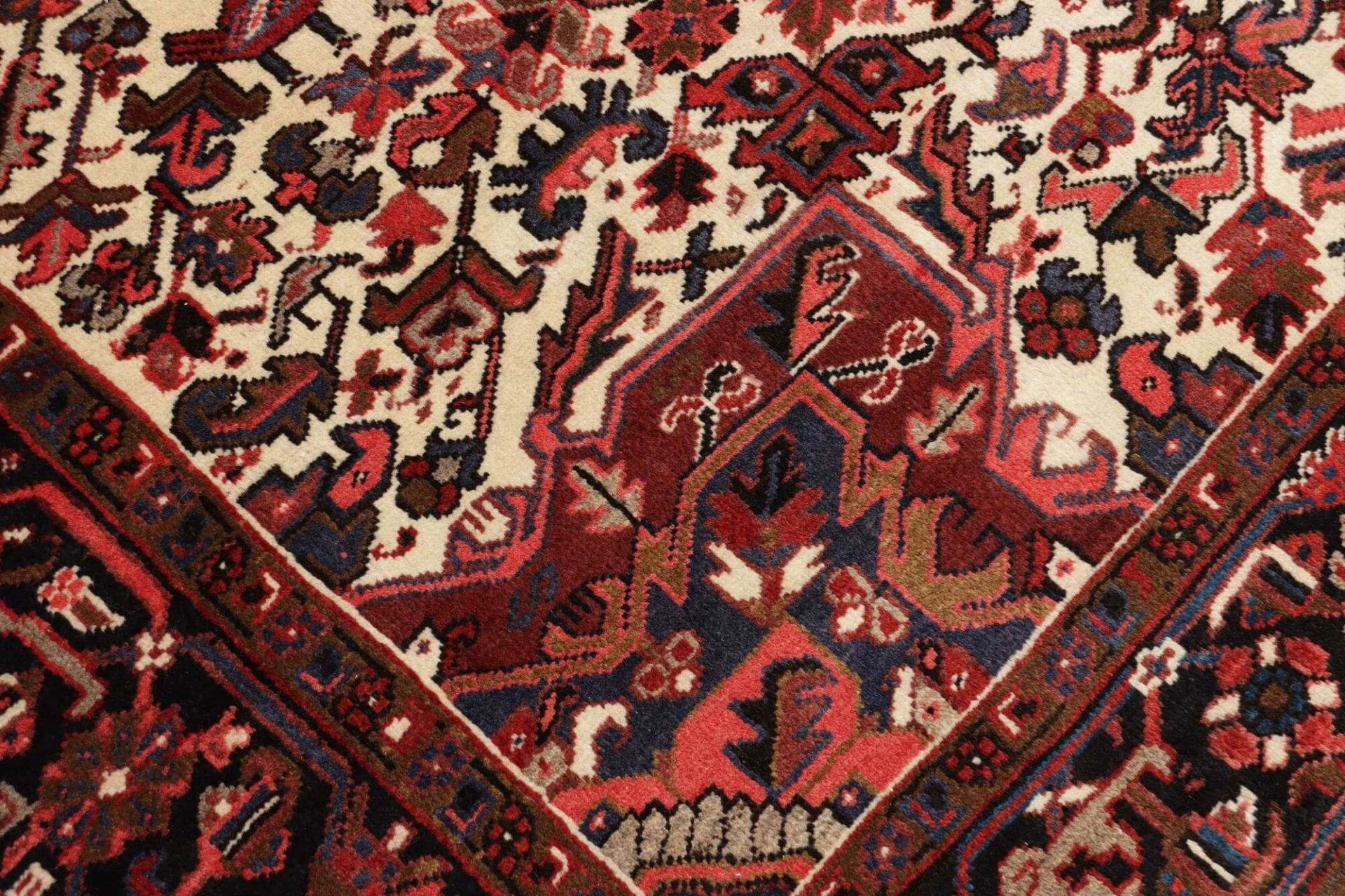 Handgeknüpfter Heriz Perserteppich, 283 × 342 cm, Wolle