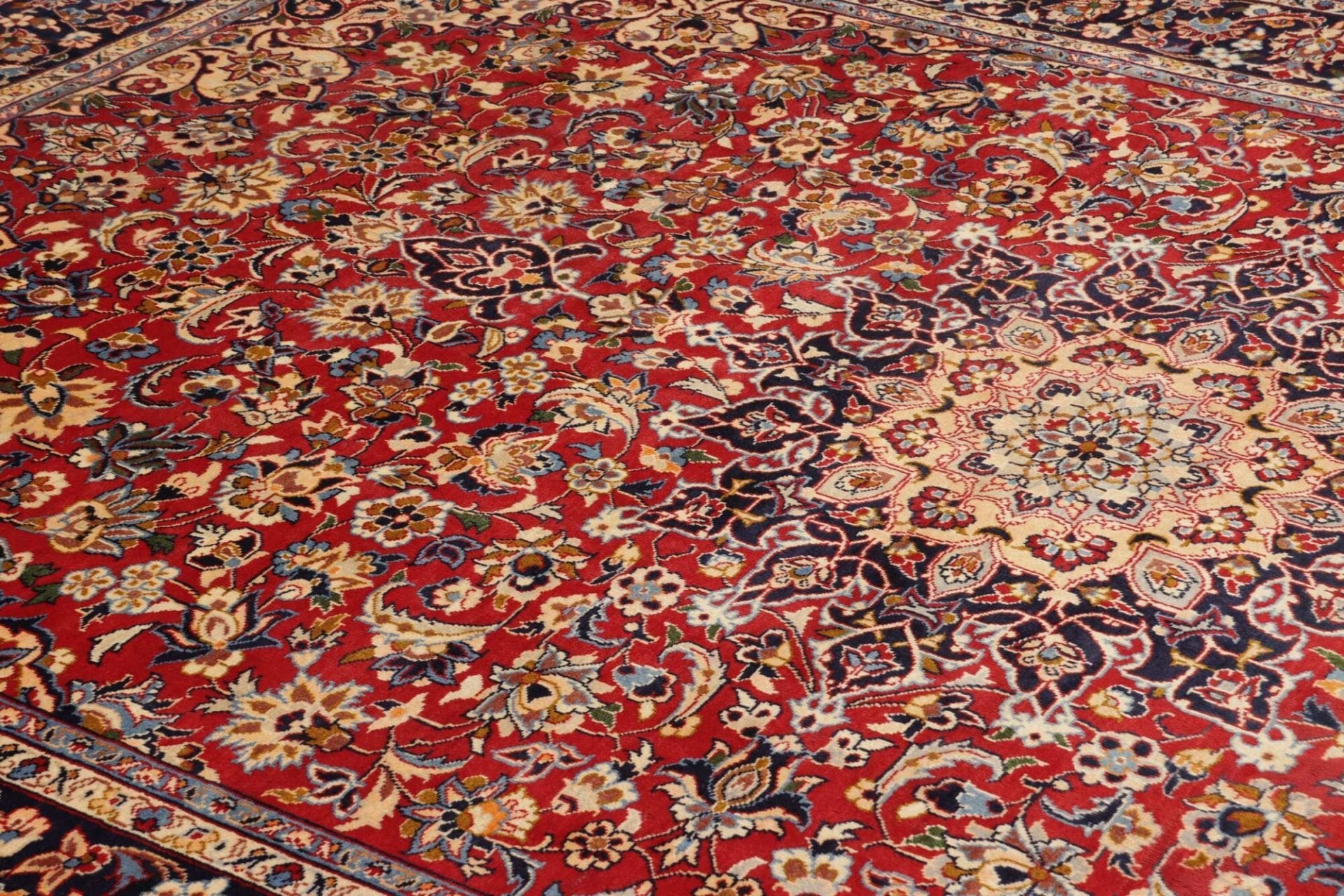 Perserteppich 271 × 390 cm aus Wolle, handgeknüpft
