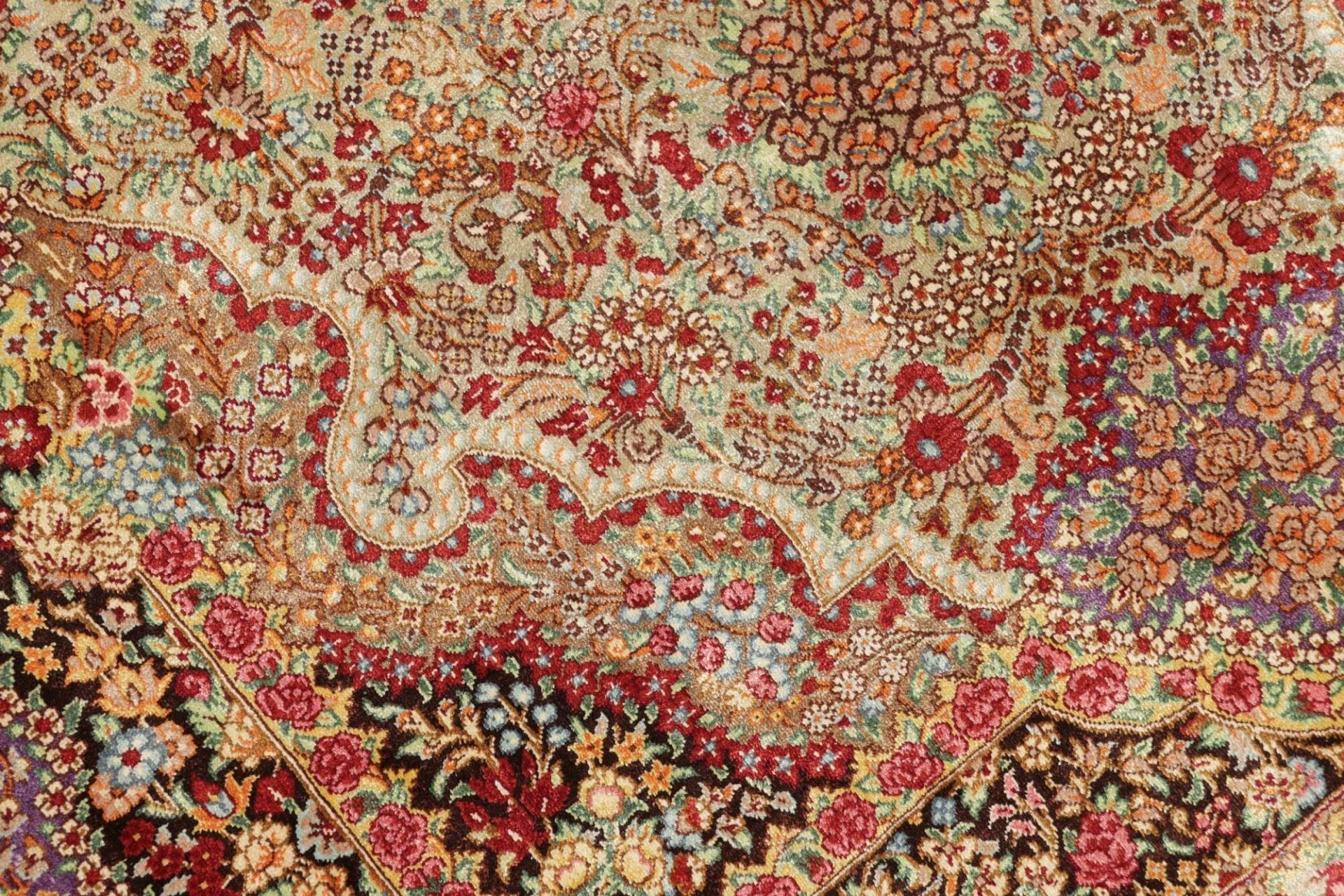 Ghom Perserteppich aus Iran, 83 × 121 cm