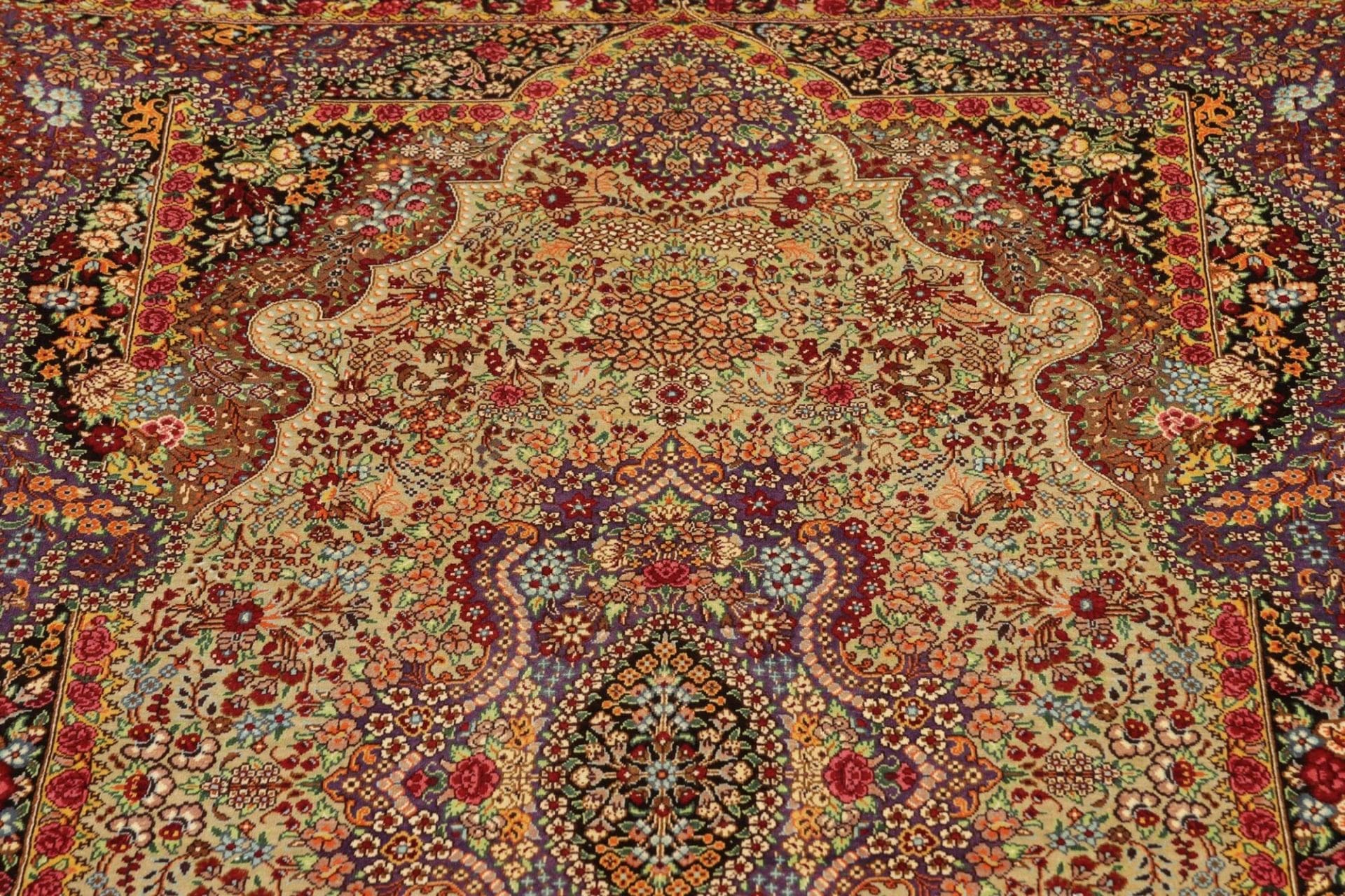 Ghom Perserteppich aus Iran, 83 × 121 cm