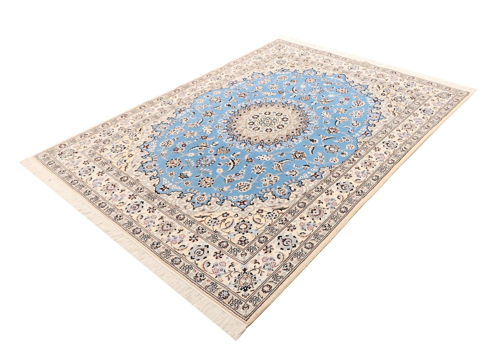 Nain Perserteppich aus Iran, 163 × 203 cm