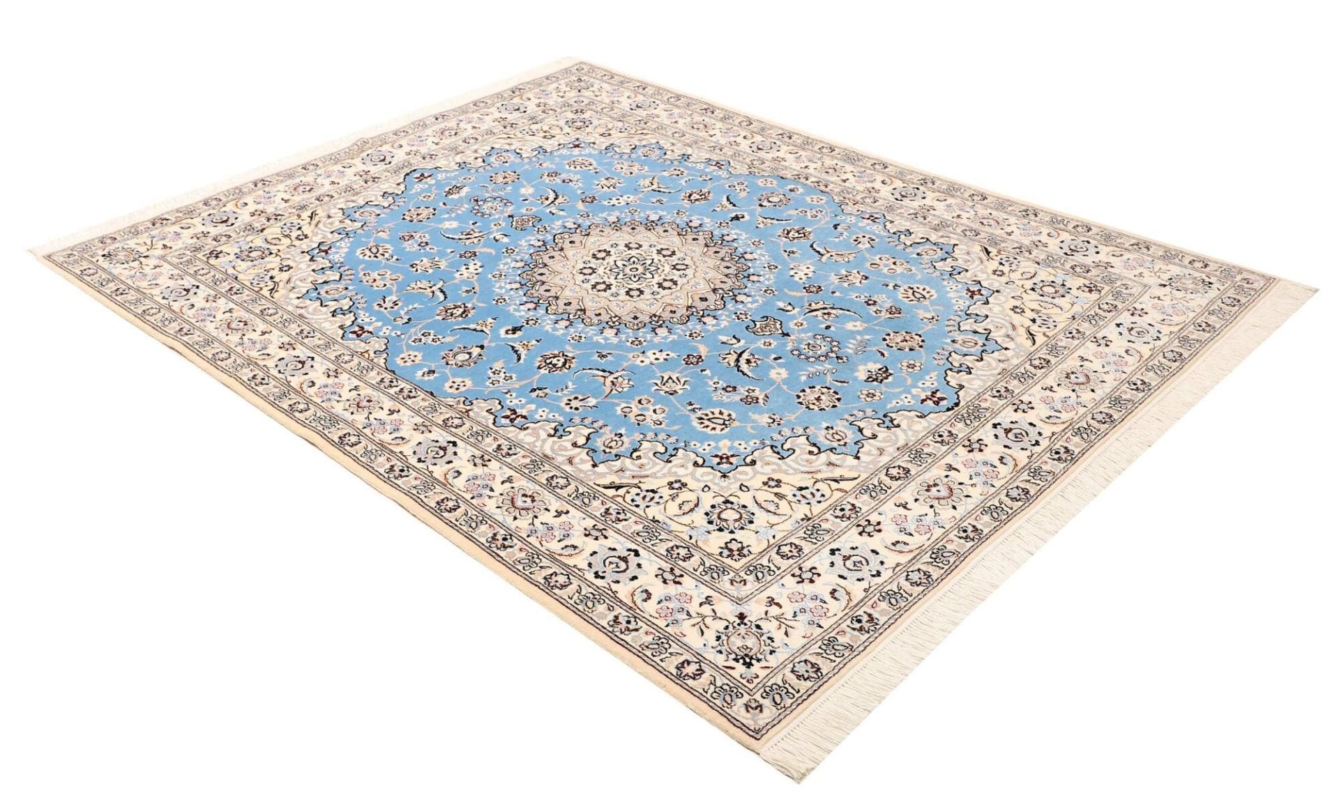 Nain Perserteppich aus Iran, 163 × 203 cm