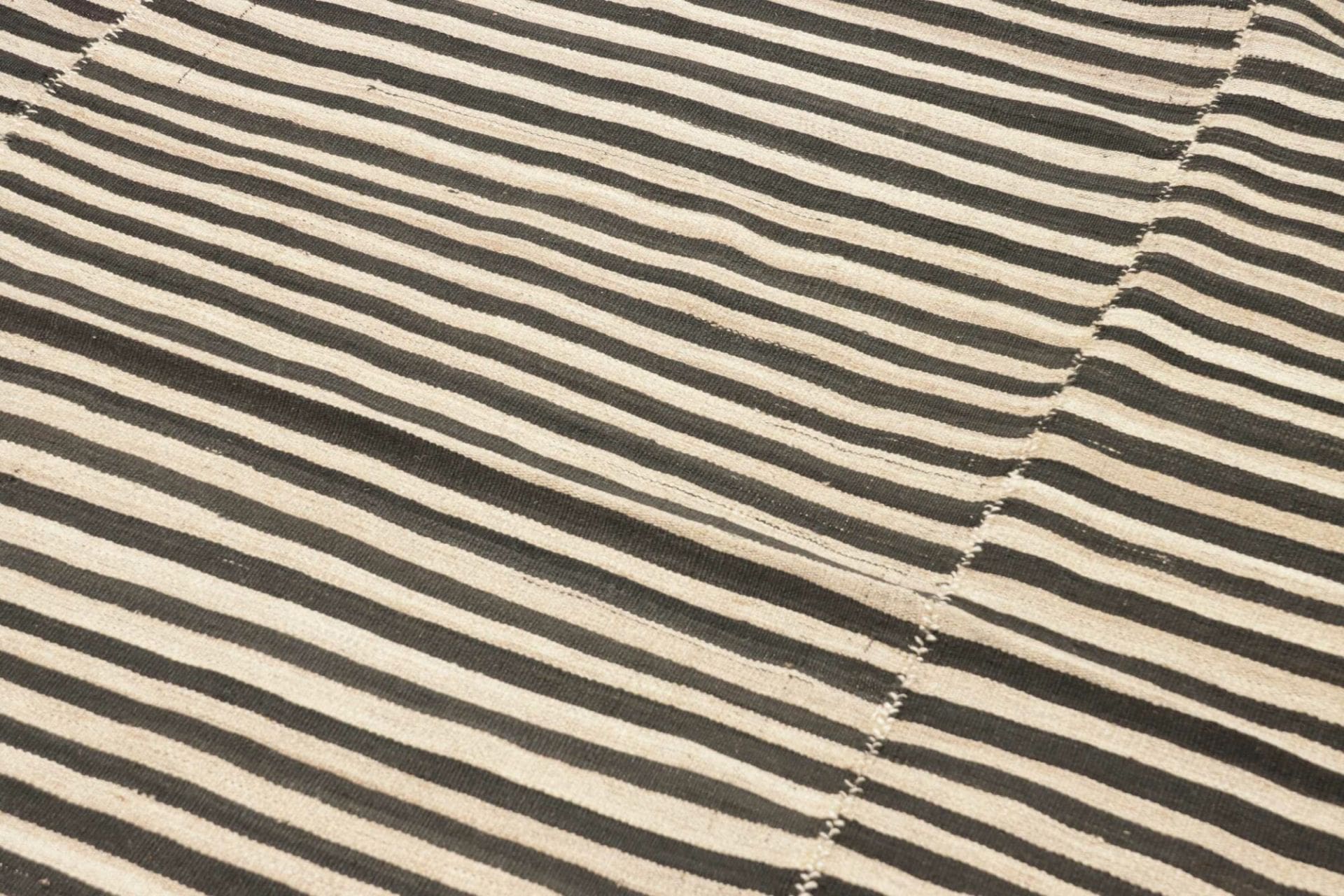 Handgewebter Kelim Perserteppich 224 × 418 cm