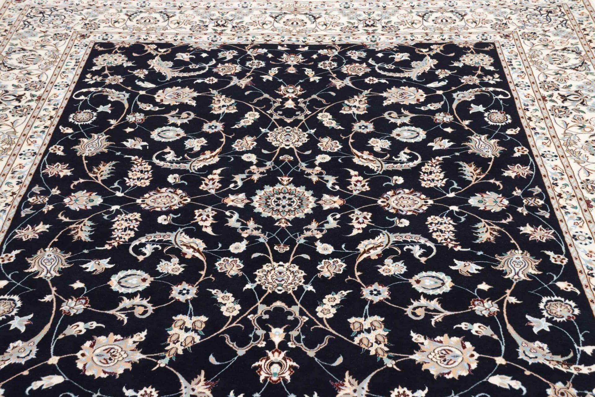 Handgeknüpfter Nain Perserteppich, 210 × 260 cm, Wolle