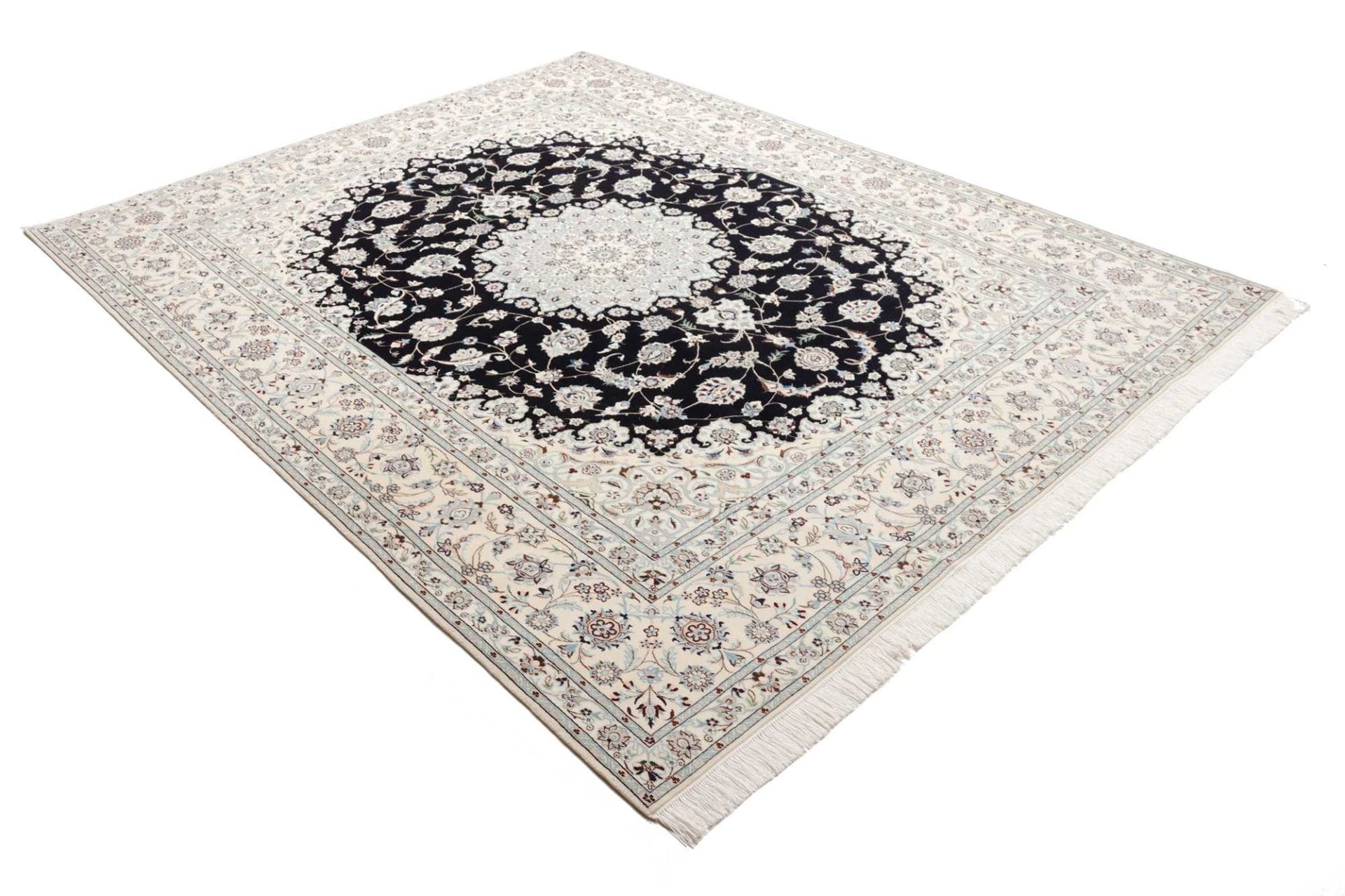 Handgeknüpfter Nain Perserteppich 205 × 255 cm