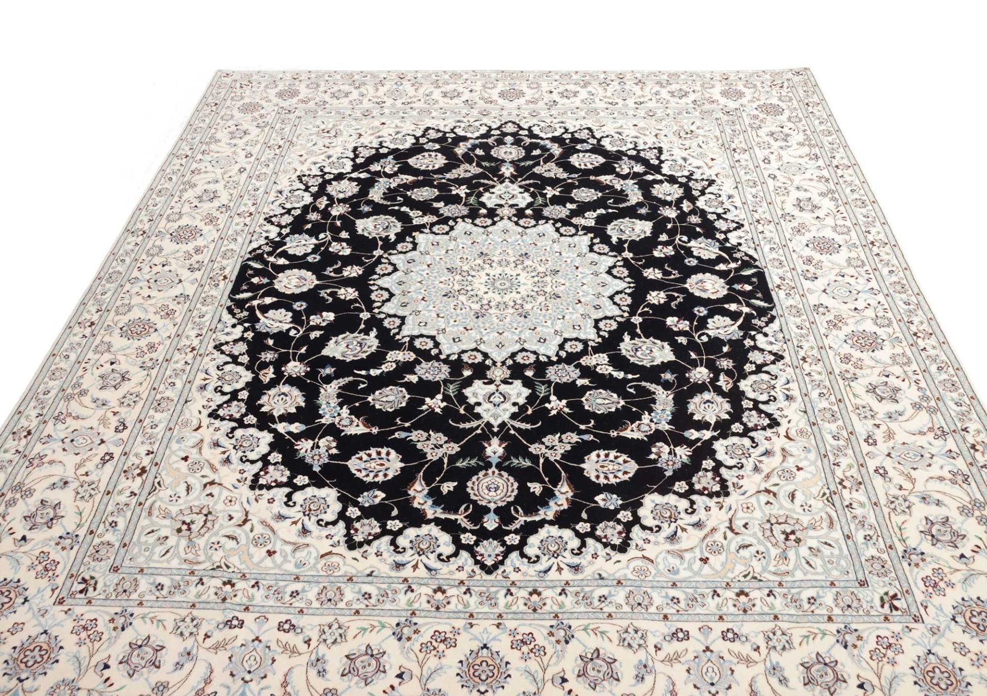Handgeknüpfter Nain Perserteppich 205 × 255 cm