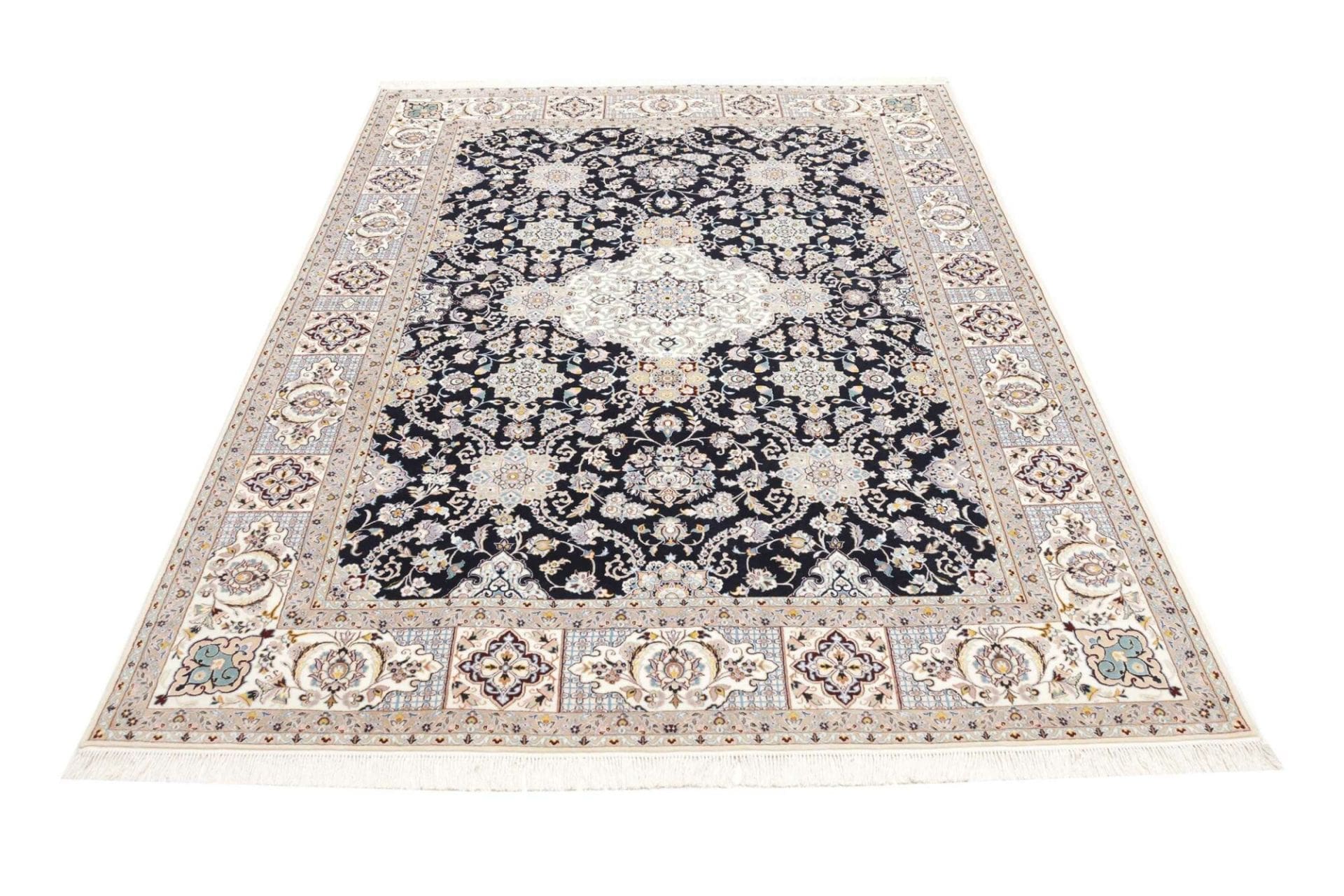 Nain Perserteppich aus Iran, 183 × 246 cm