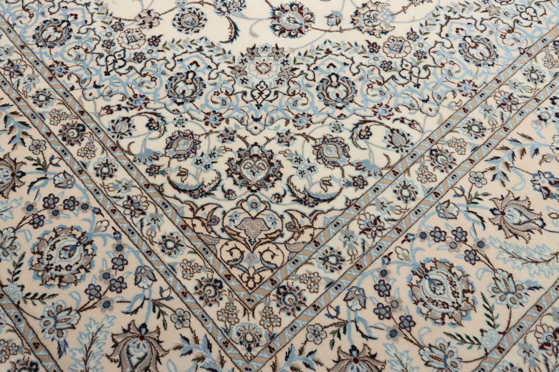 Handgeknüpfter Nain Perserteppich, 259 × 312 cm, Wolle