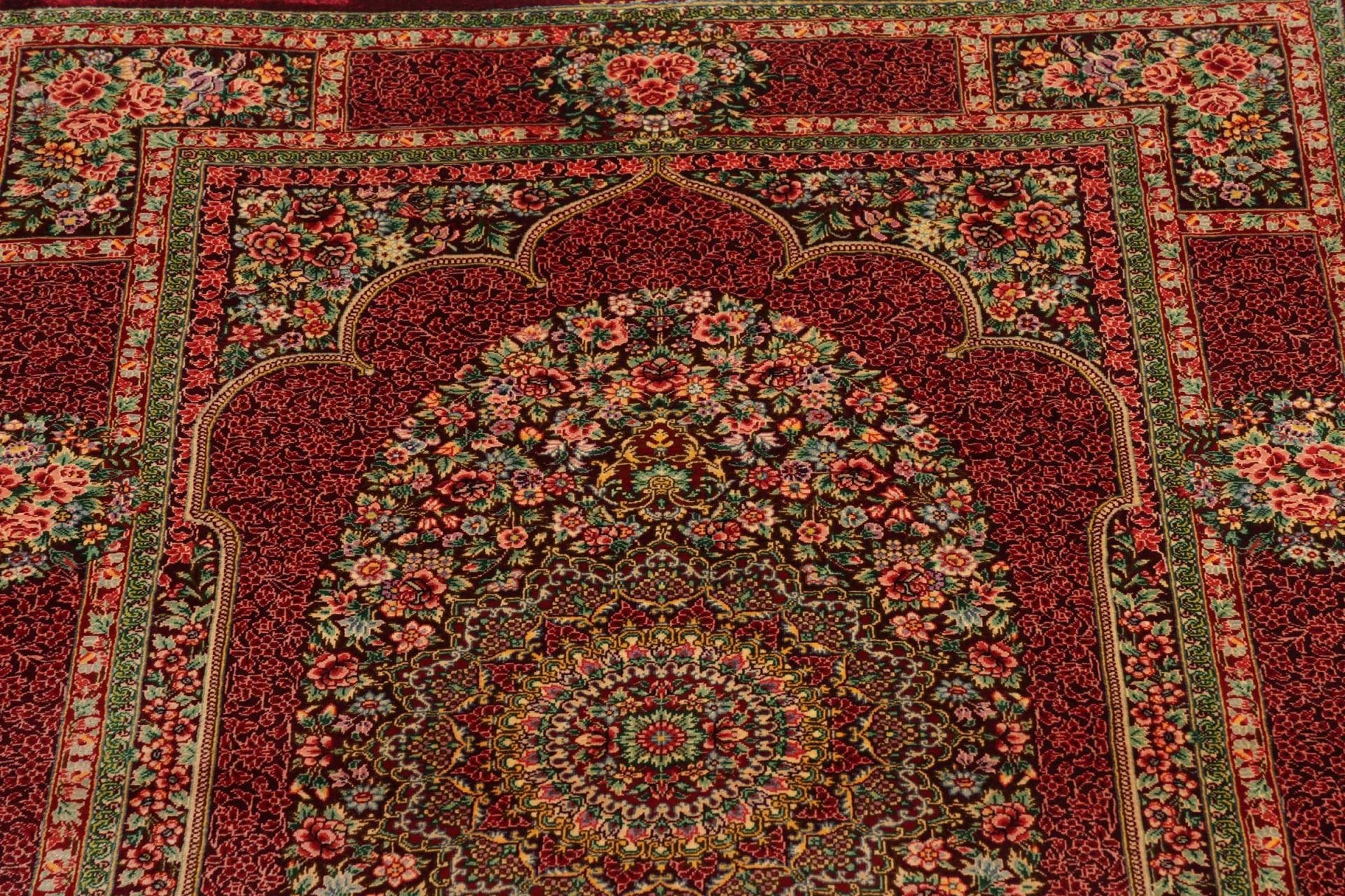 Ghom Perserteppich aus Iran, 84 × 118 cm