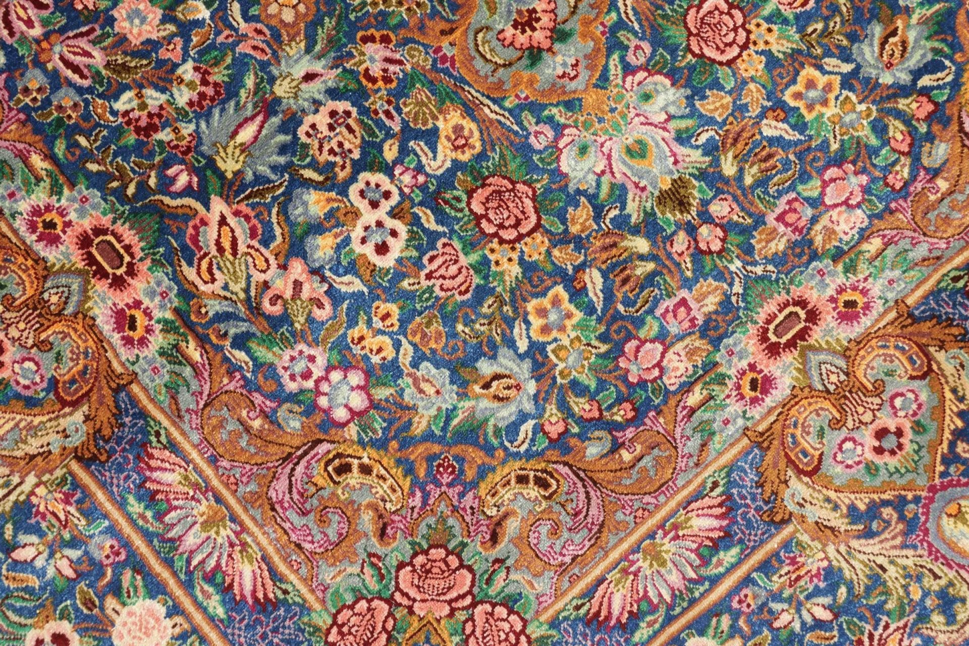 Ghom Perserteppich 83 × 117 cm aus Seide, handgeknüpft