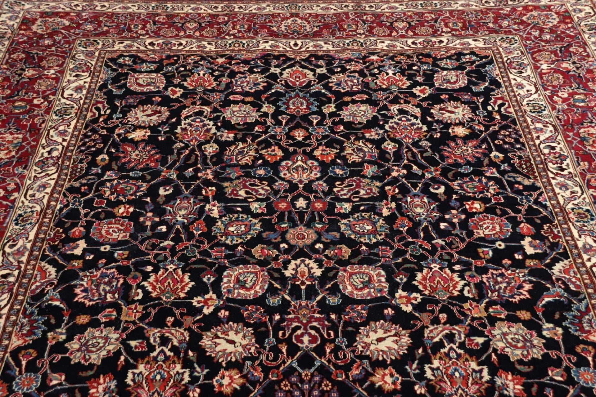 Mashhad Perserteppich aus Iran, 203 × 273 cm