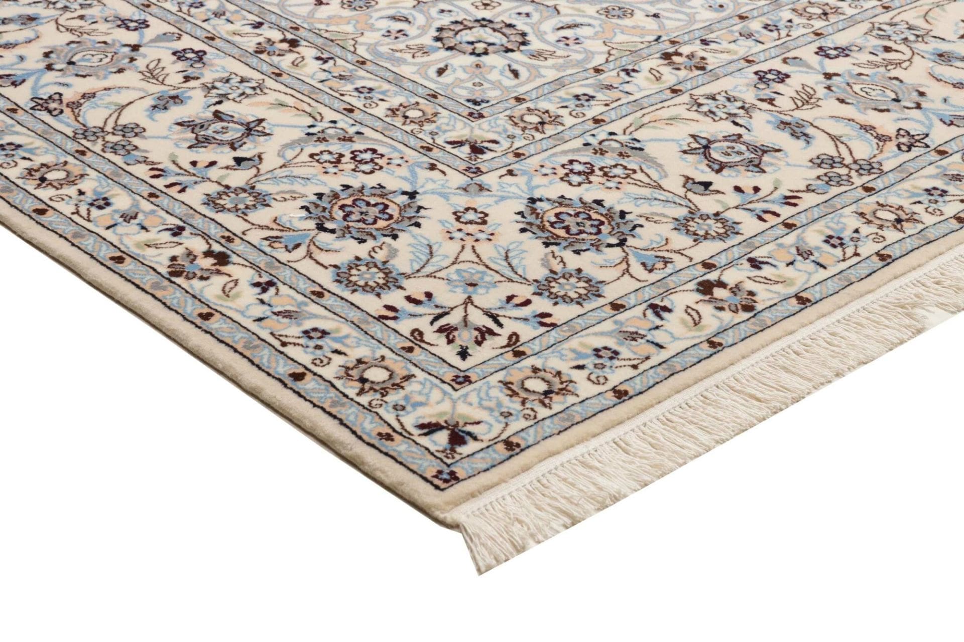 Nain Perserteppich aus Iran, 212 × 261 cm