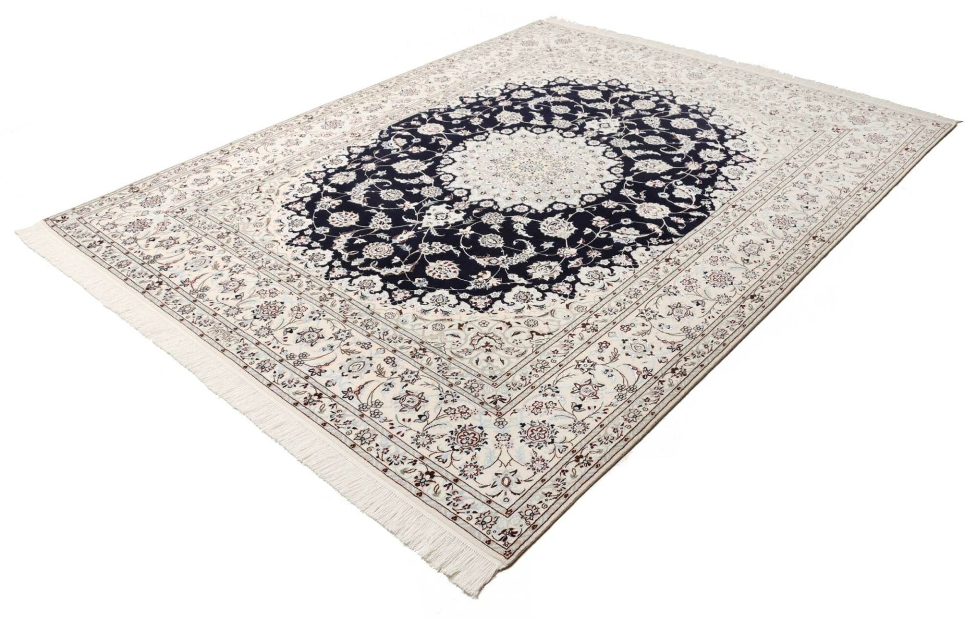 Nain Perserteppich aus Iran, 208 × 261 cm