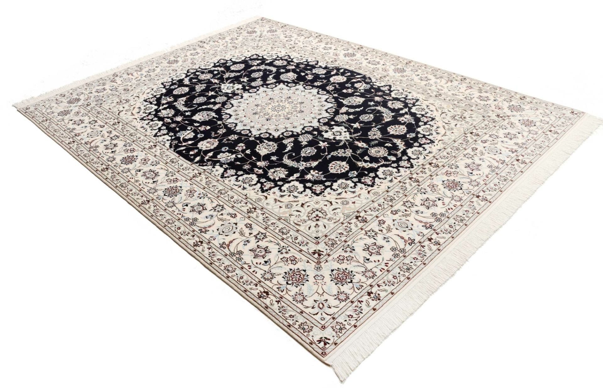 Nain Perserteppich aus Iran, 208 × 261 cm