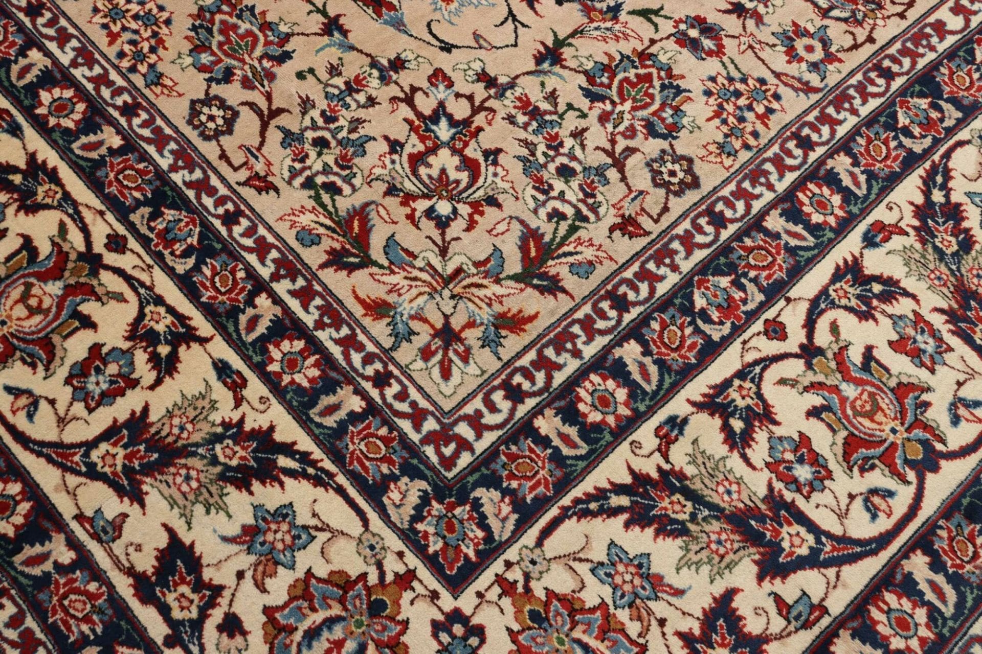 Kashan Perserteppich aus Iran, 311 × 480 cm