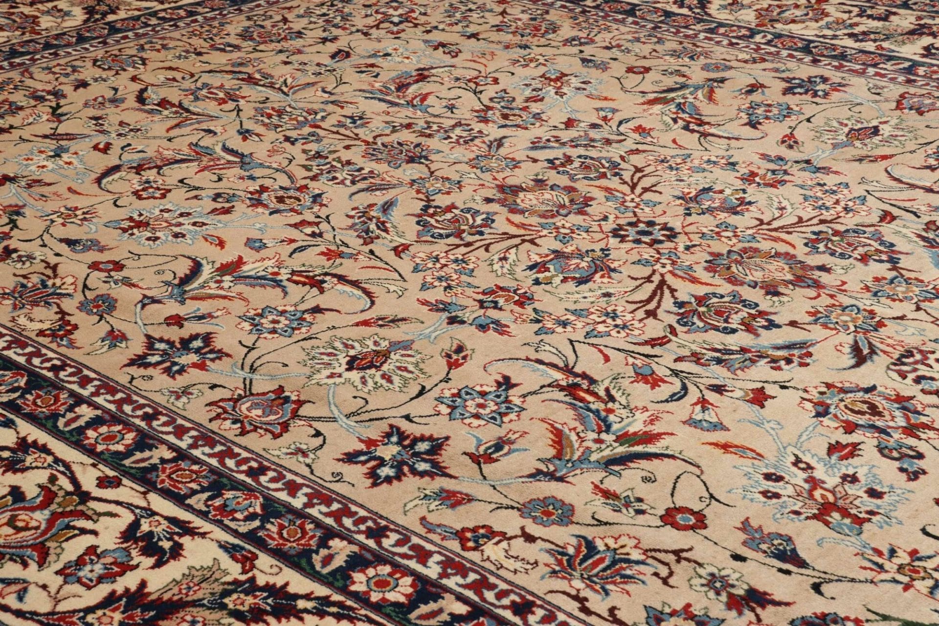 Kashan Perserteppich aus Iran, 311 × 480 cm