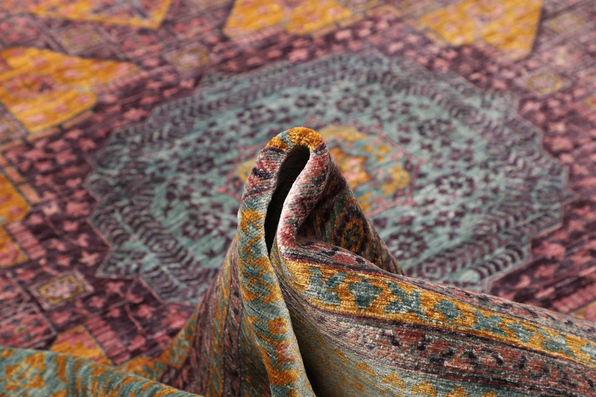 mamluk-orientteppich-250-x-300cm-seide-handgeknupft-medaillon-8 Mamluk Orientteppich aus Pakistan, 250 × 300 cm
