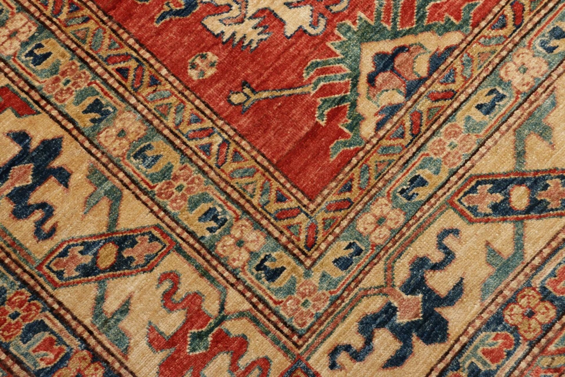 kazak-orientteppich-246-x-308-cm-geometrisch-handgeknupft-5 Handgeknüpfter Kazak Orientteppich, 246 × 308 cm, Wolle