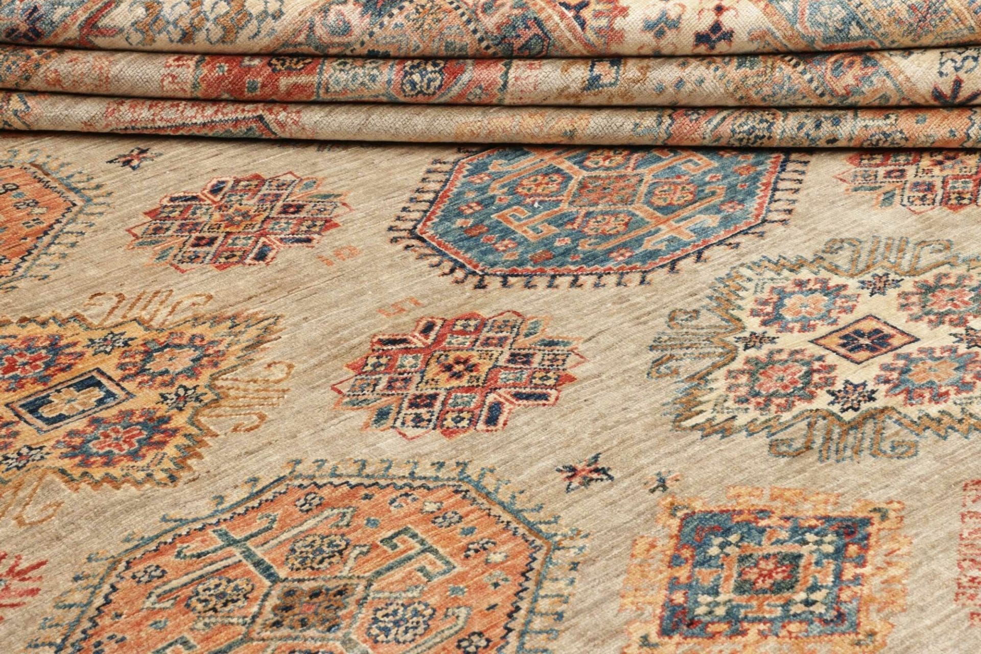kazak-teppich-248-x-314cm-geometrisches-muster-handgeknupft-9 Kazak Orientteppich aus Pakistan, 248 × 314 cm