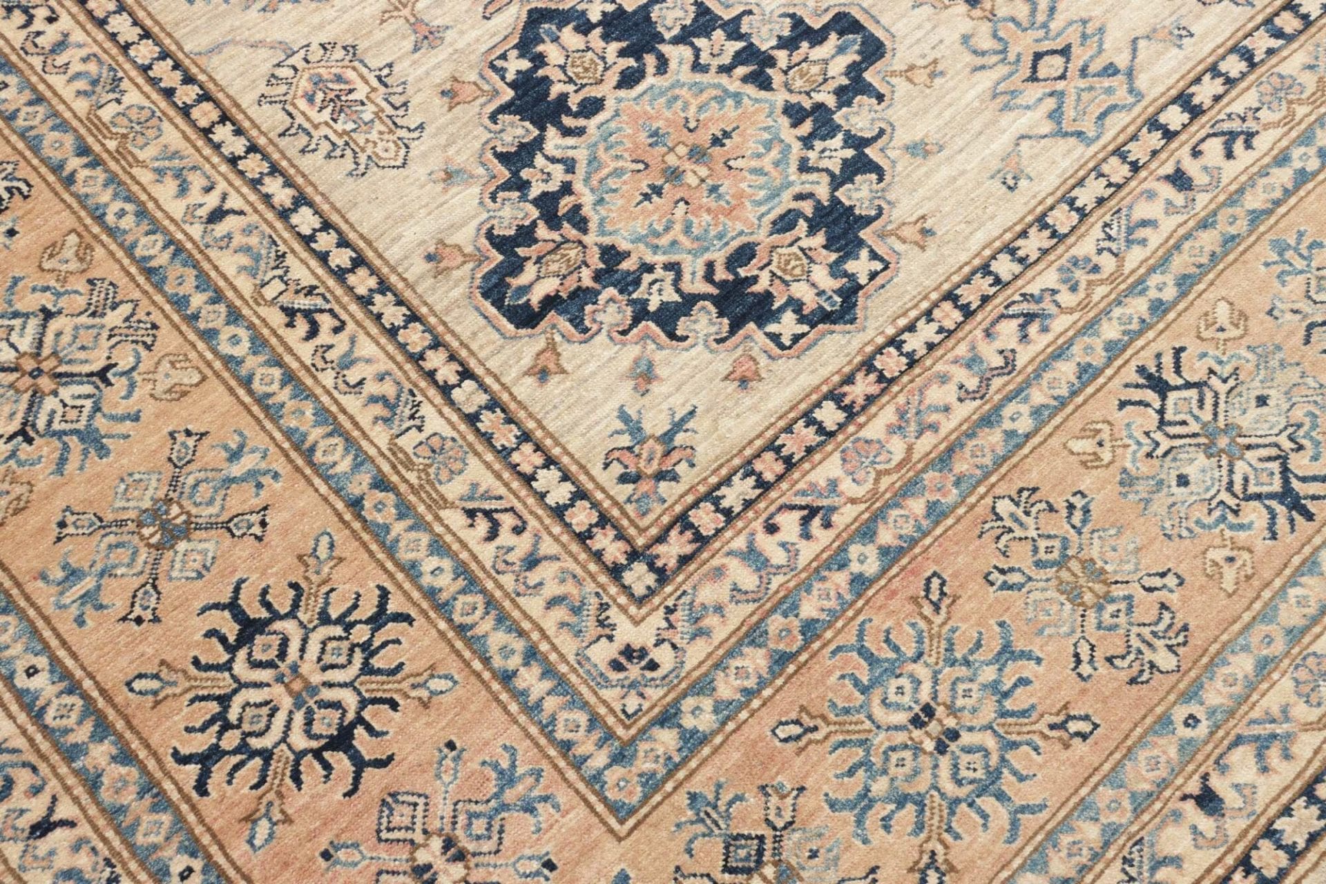 Kazak Orientteppich aus Pakistan, 274 × 396 cm