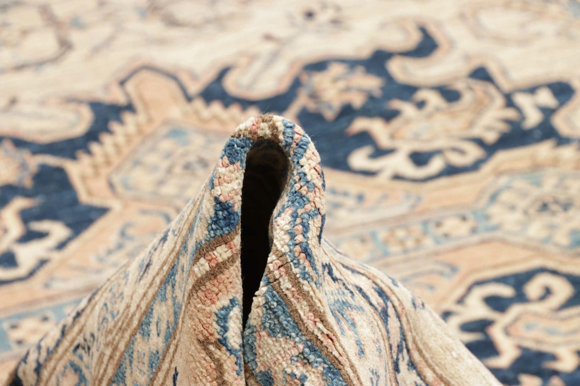 Kazak Orientteppich aus Pakistan, 274 × 396 cm