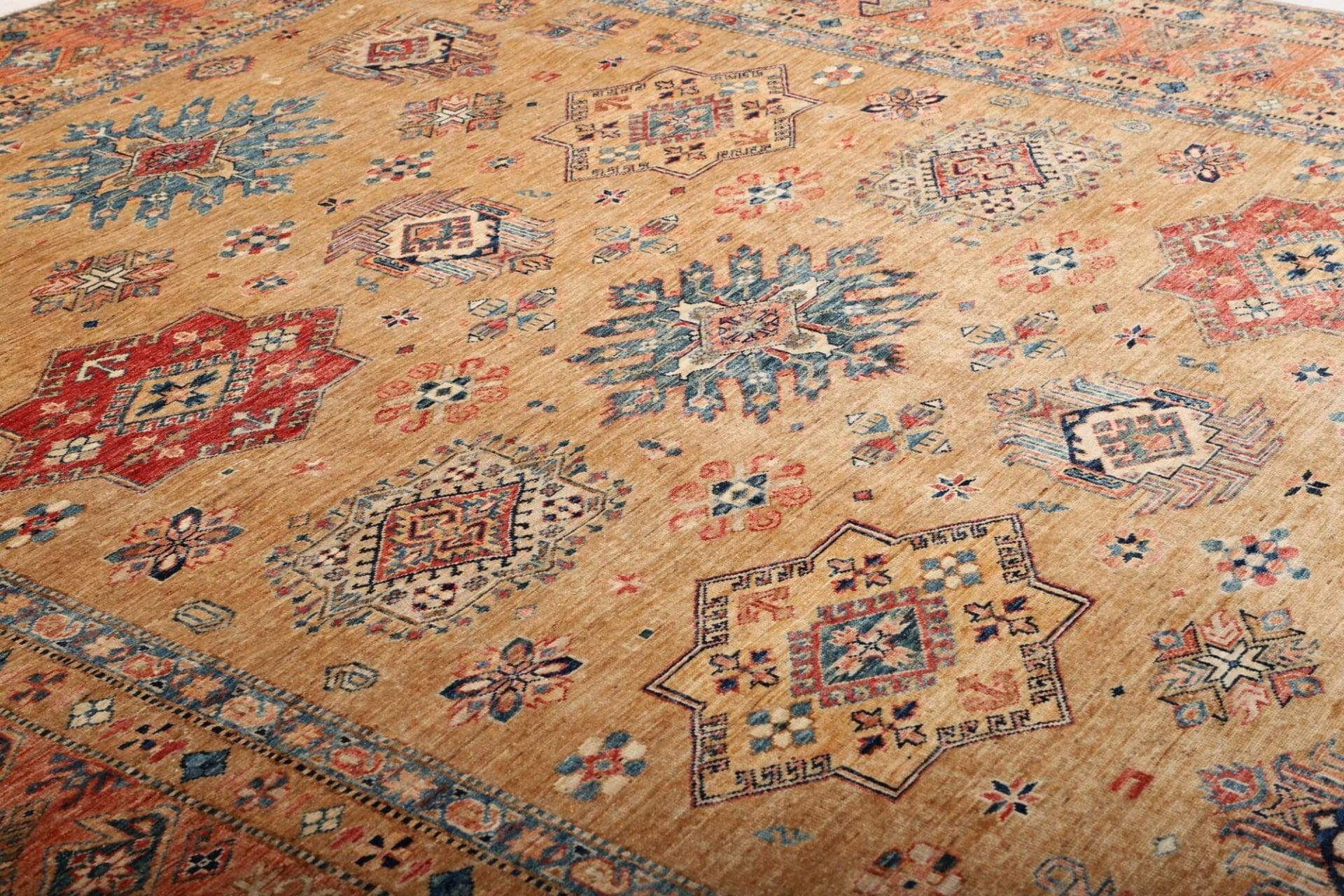 kazak-teppich-256-x-307cm-geometrisches-muster-schurwolle-handgeknupft-6 Kazak Orientteppich 256 × 307 cm aus Wolle, handgeknüpft