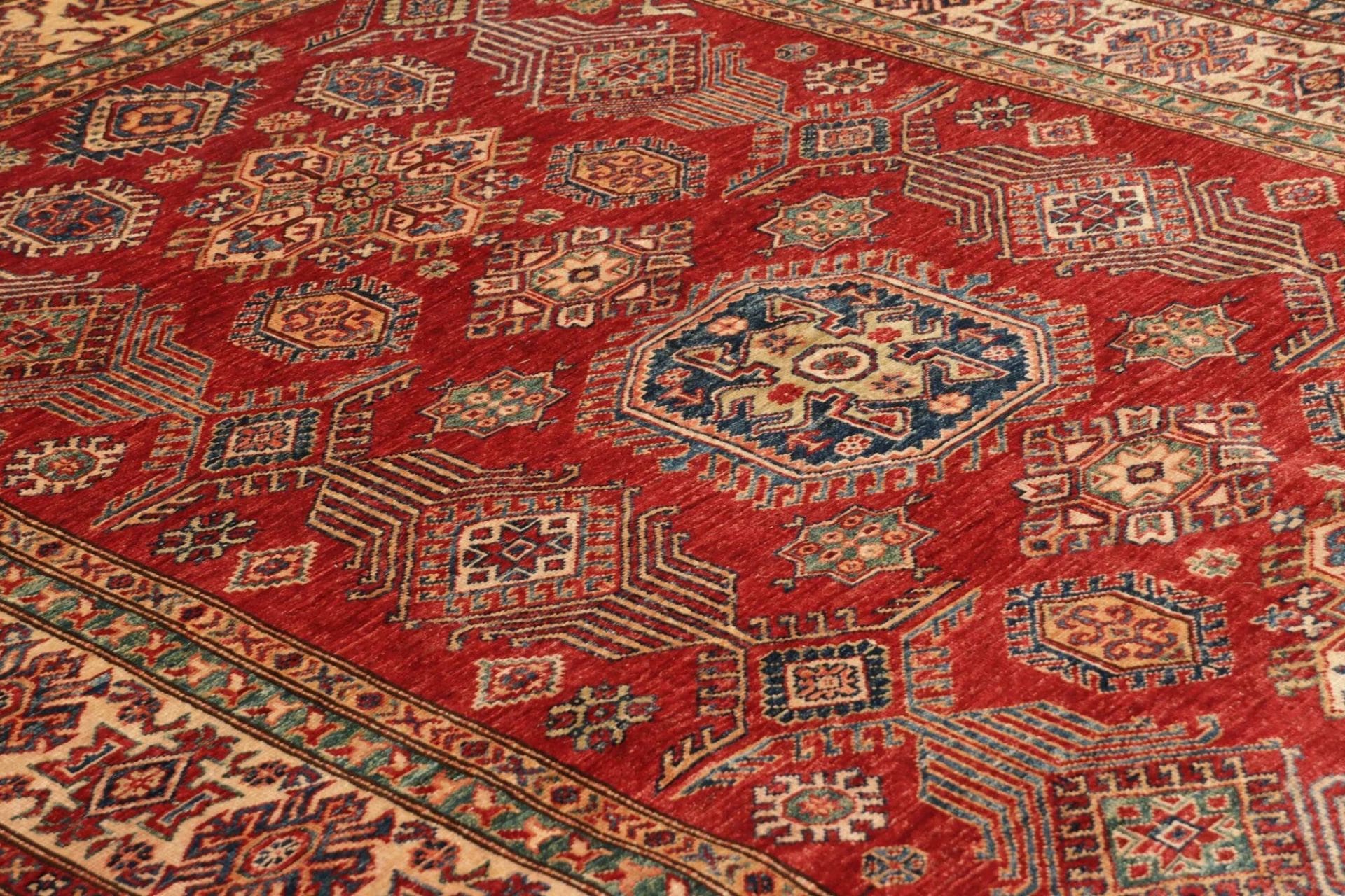 Kazak Orientteppich 185 × 253 cm aus Wolle, handgeknüpft
