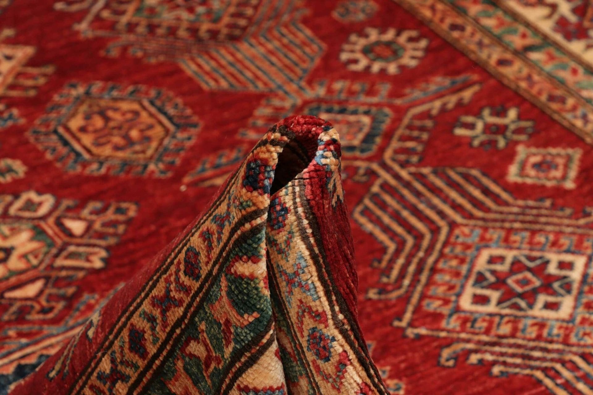 Kazak Orientteppich 185 × 253 cm aus Wolle, handgeknüpft