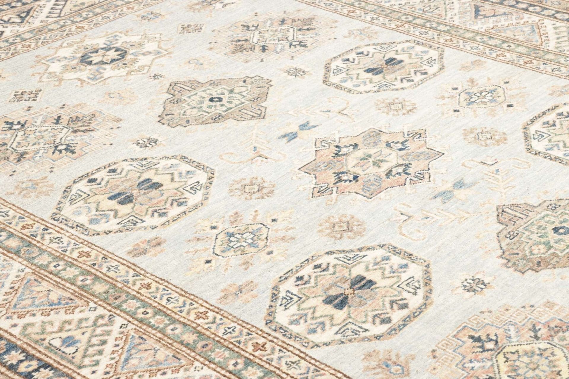 Kazak Orientteppich 181 × 238 cm aus Wolle, handgeknüpft
