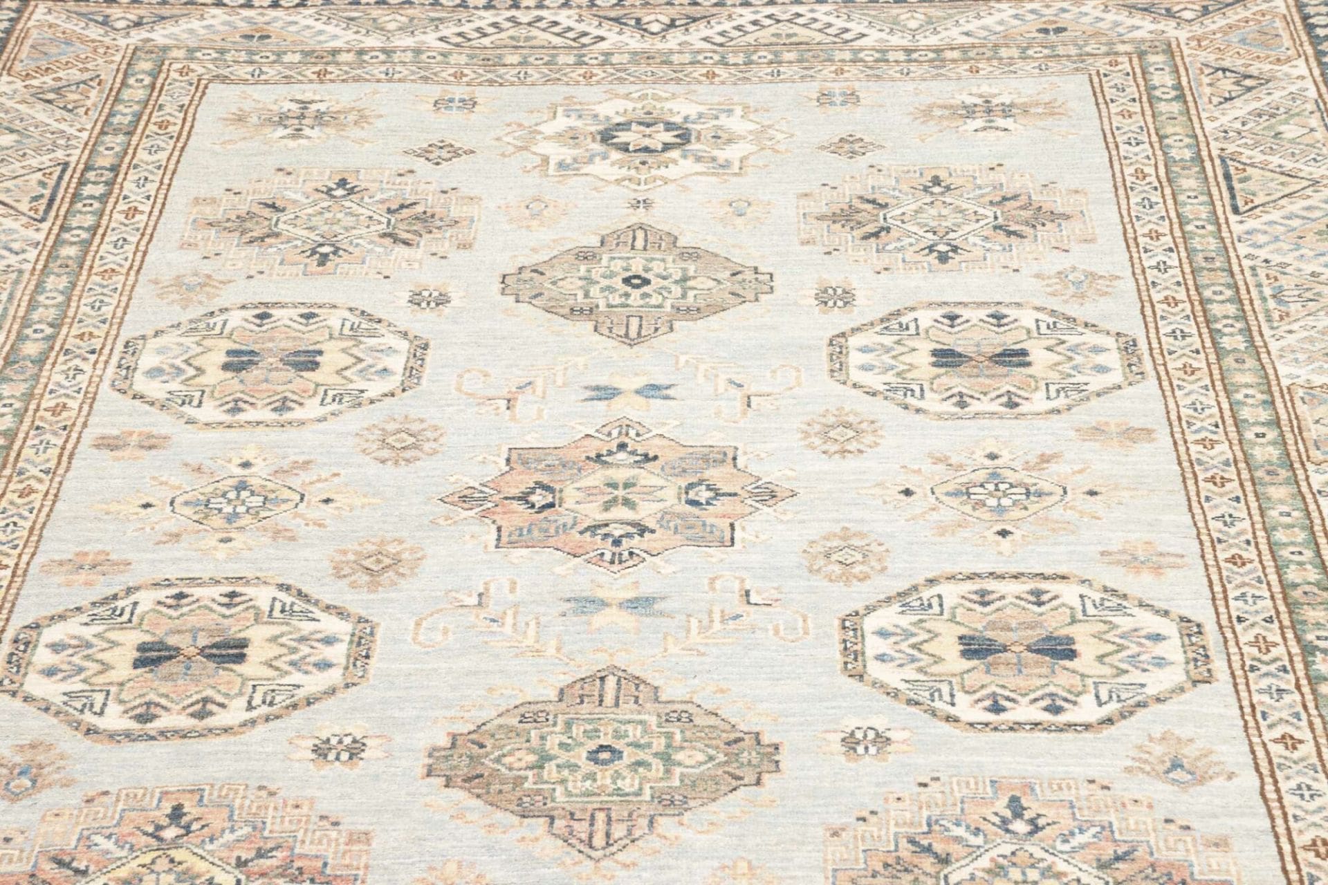 Kazak Orientteppich 181 × 238 cm aus Wolle, handgeknüpft